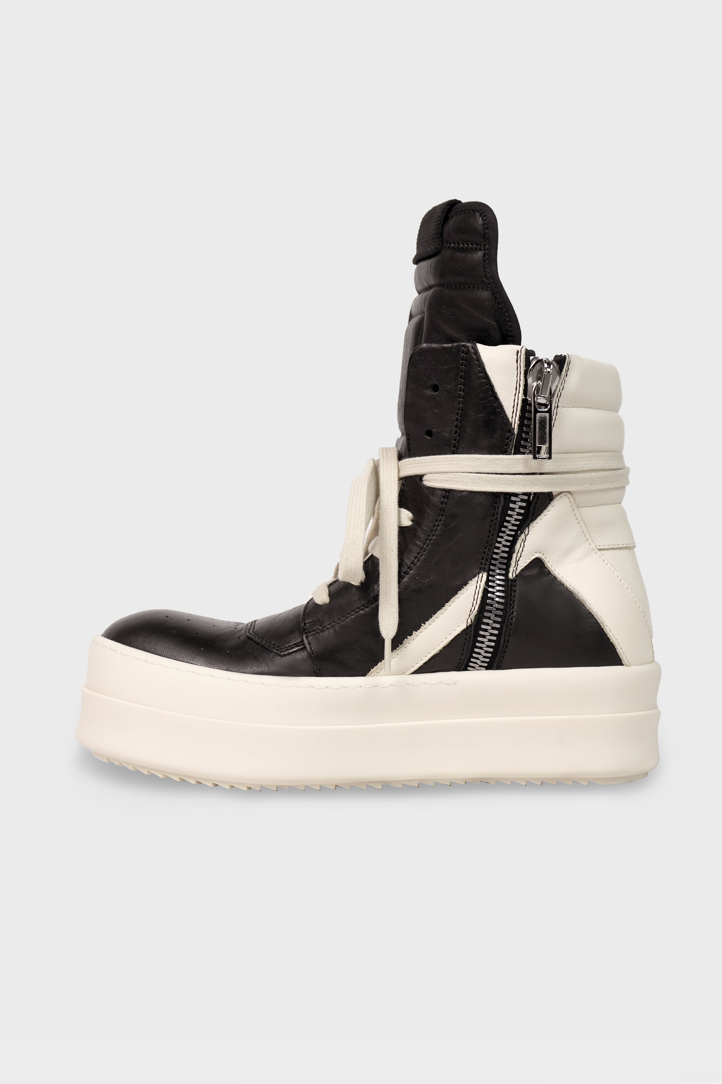 MEGA BUMPER GEOBASKET BLACK/MILK/MILK