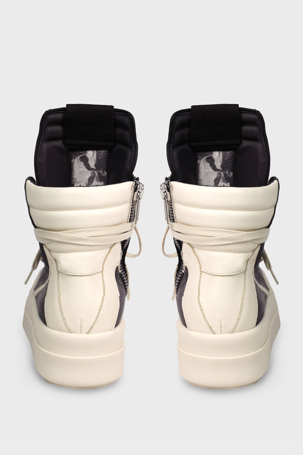 MEGA BUMPER GEOBASKET BLACK/MILK/MILK