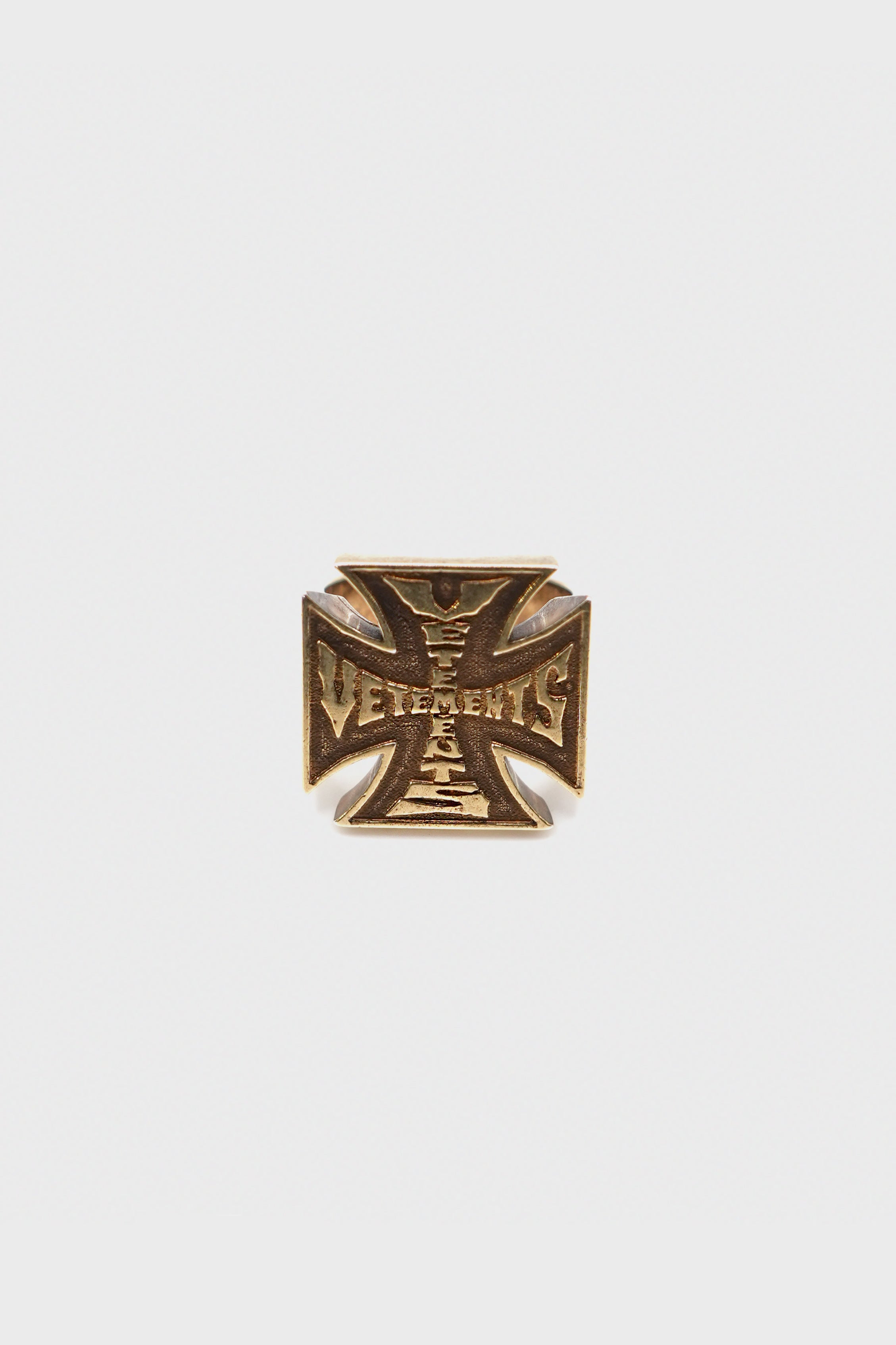 BIKER CROSS LOGO RING GOLD