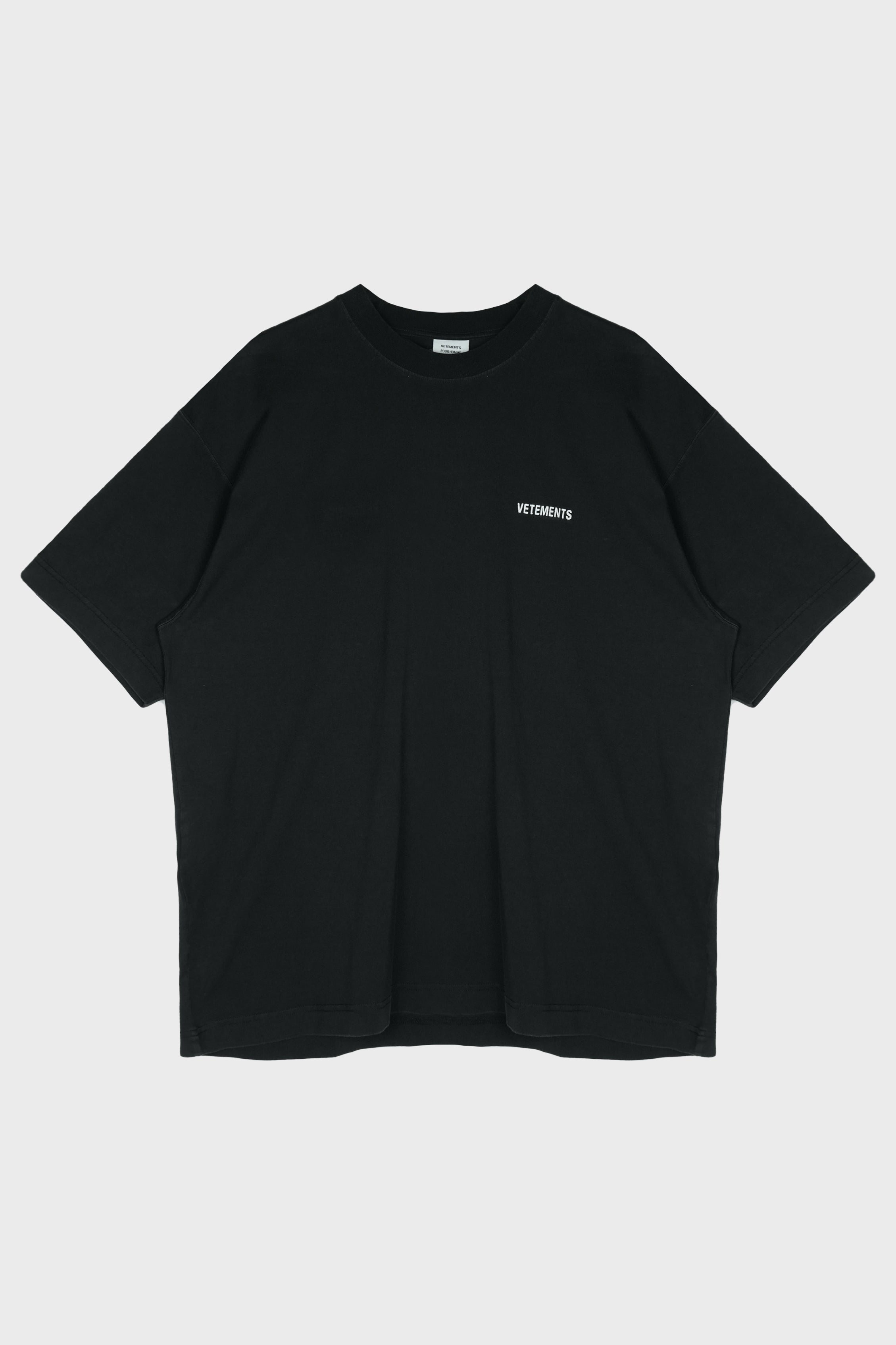 VETEMENTS - ICONIC LOGO T-SHIRT BLACK – LABSTORE WORLD