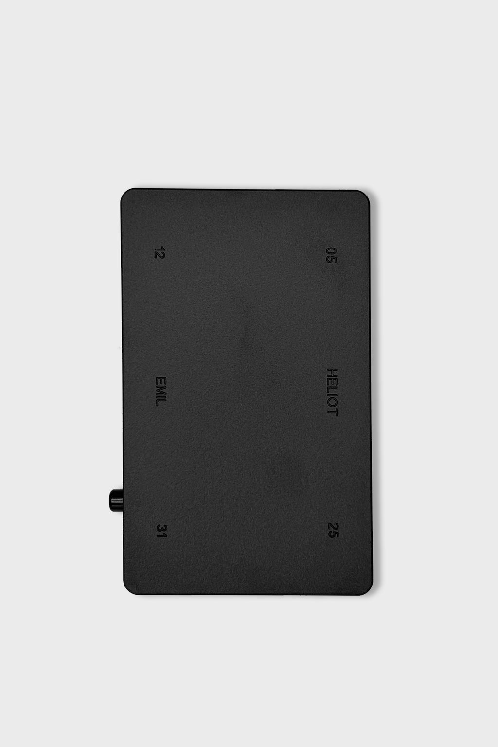 ALUMINIUM CARD HOLDER BLACK