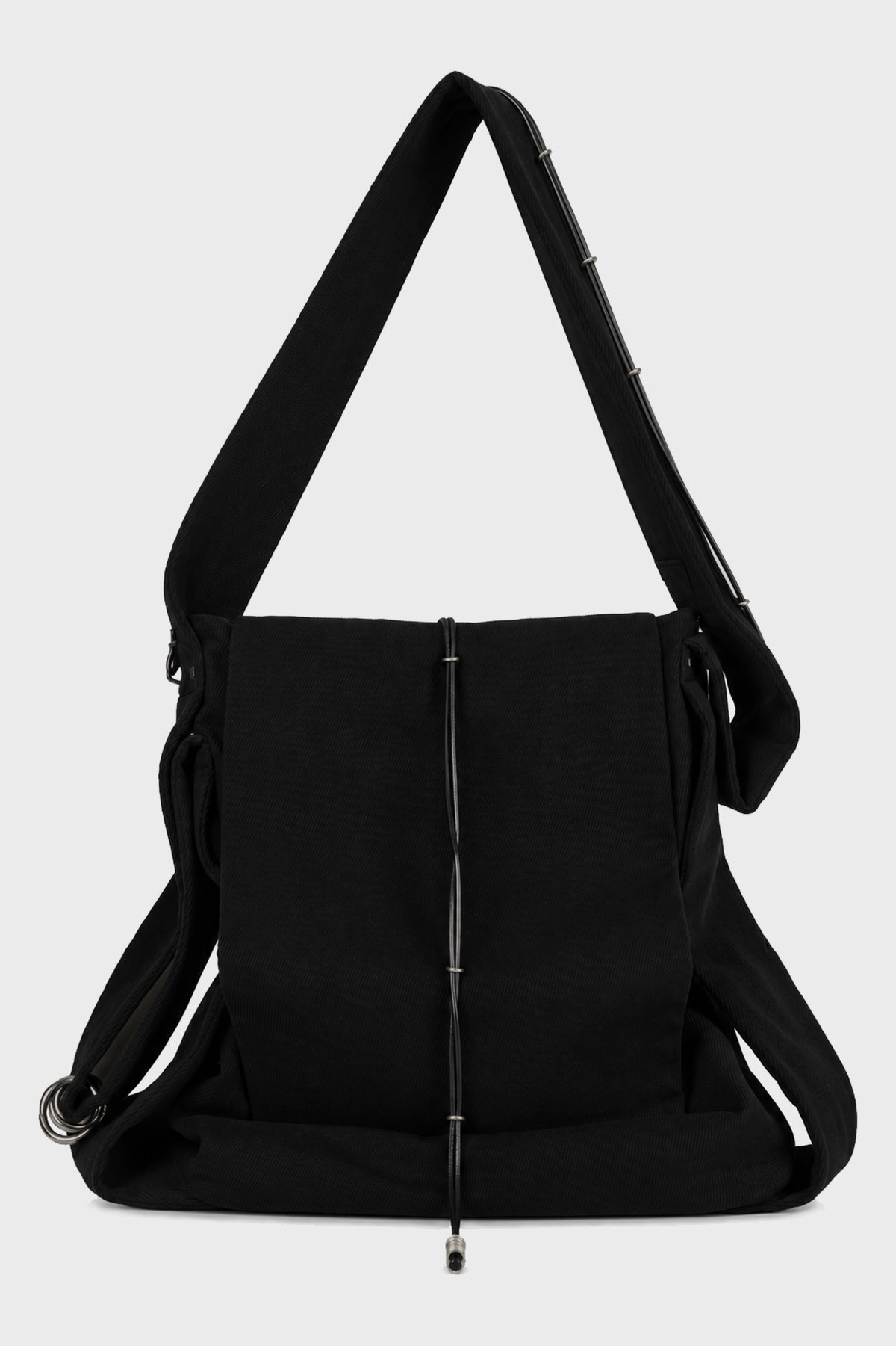 MESSENGER BAG BLACK