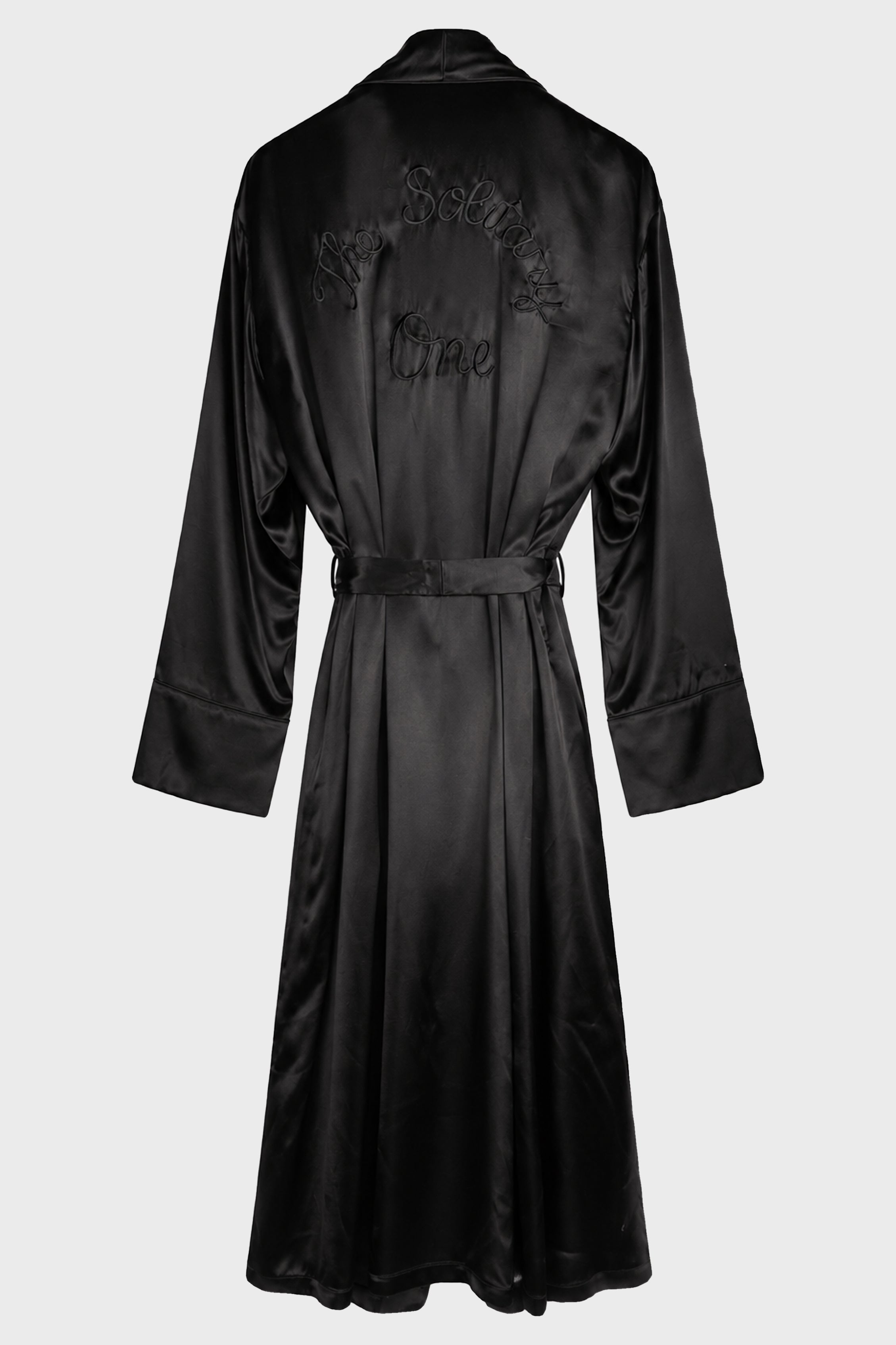 VORM FLUID BELTED LOUNGE COAT WITH "THE SOLITARY ONE" EMBROIDERY ON BACK BLACK