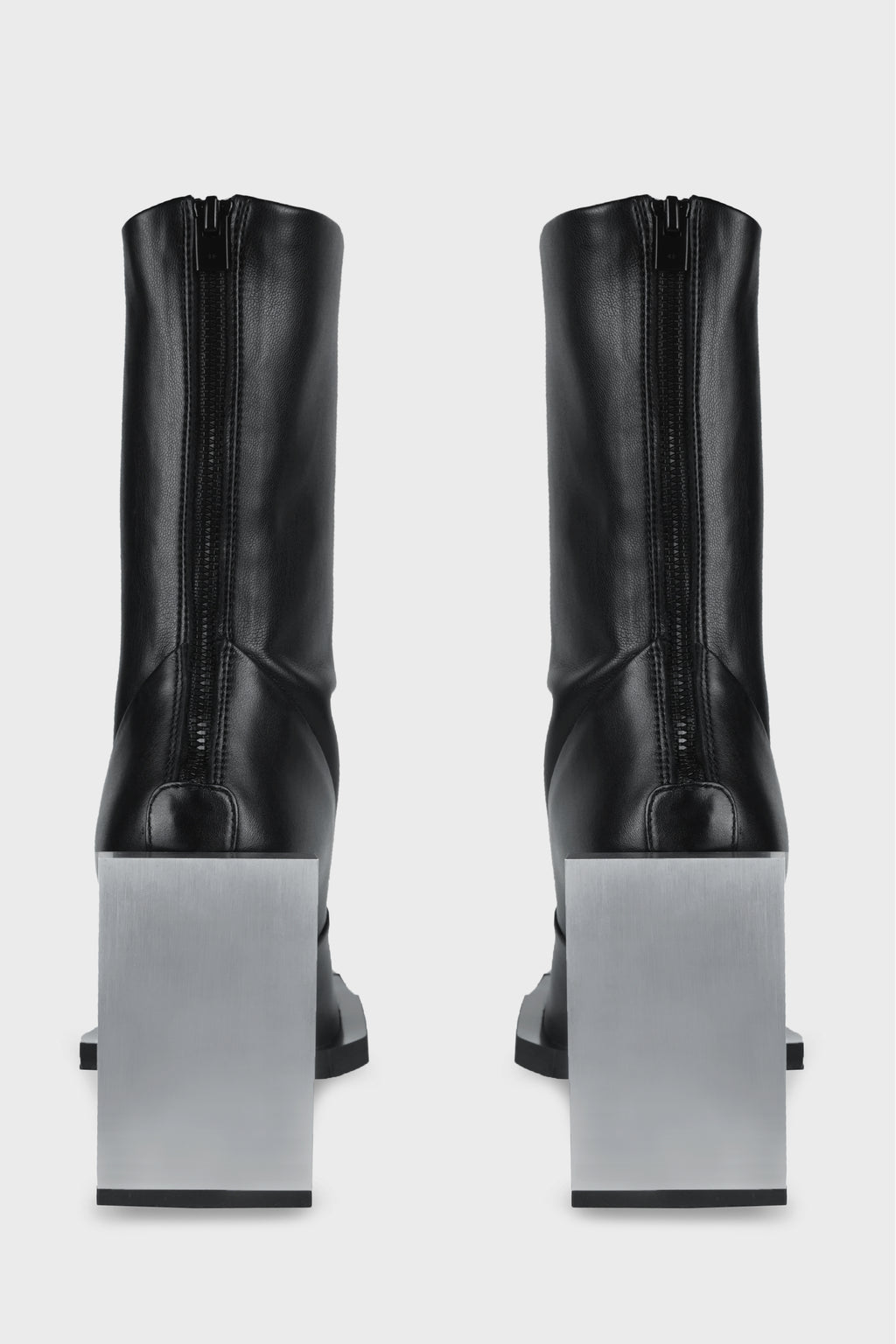 ANKLE-HIGH BOOTS BLACK