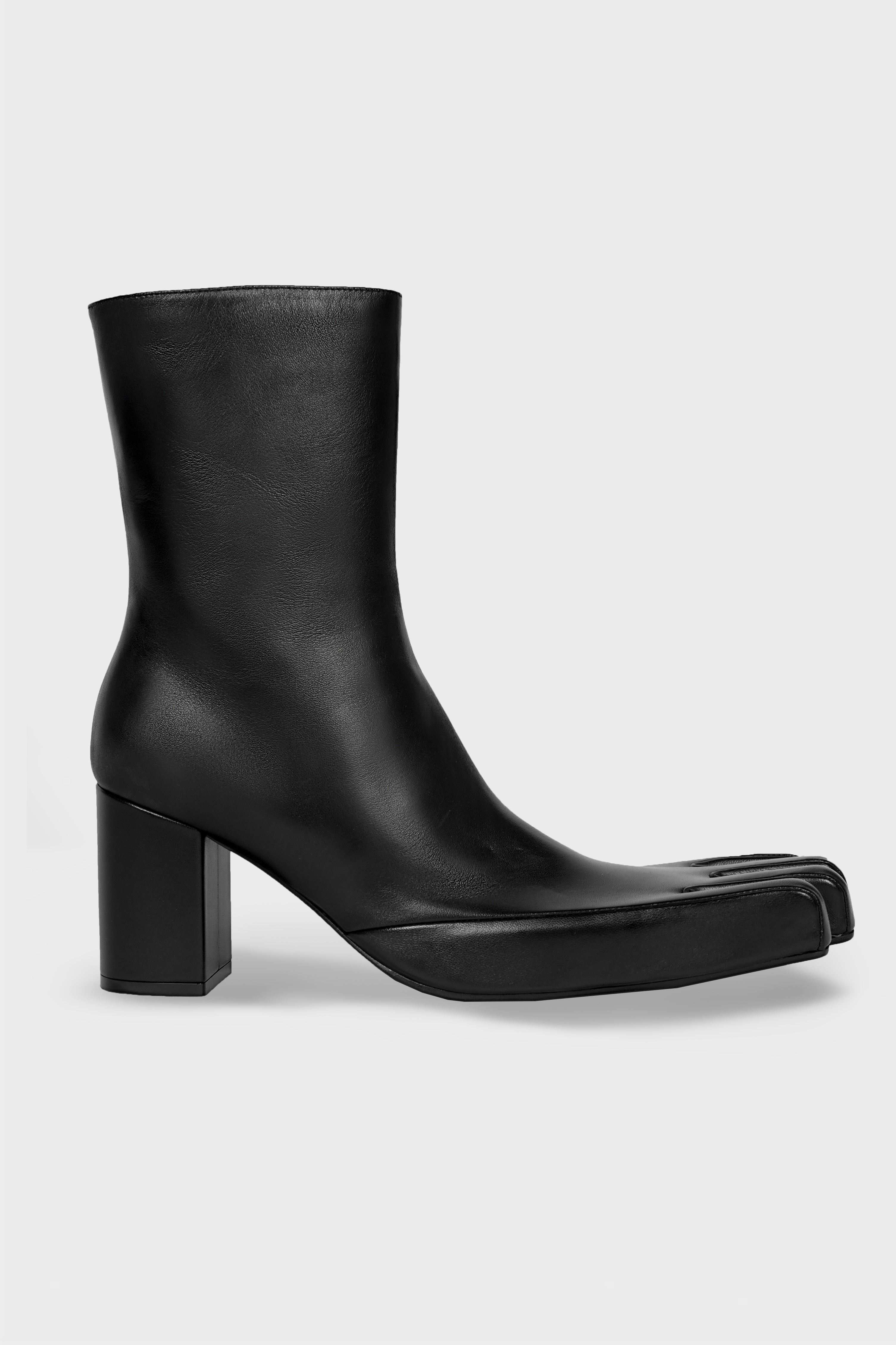 FINGER ANKLE BOOTS