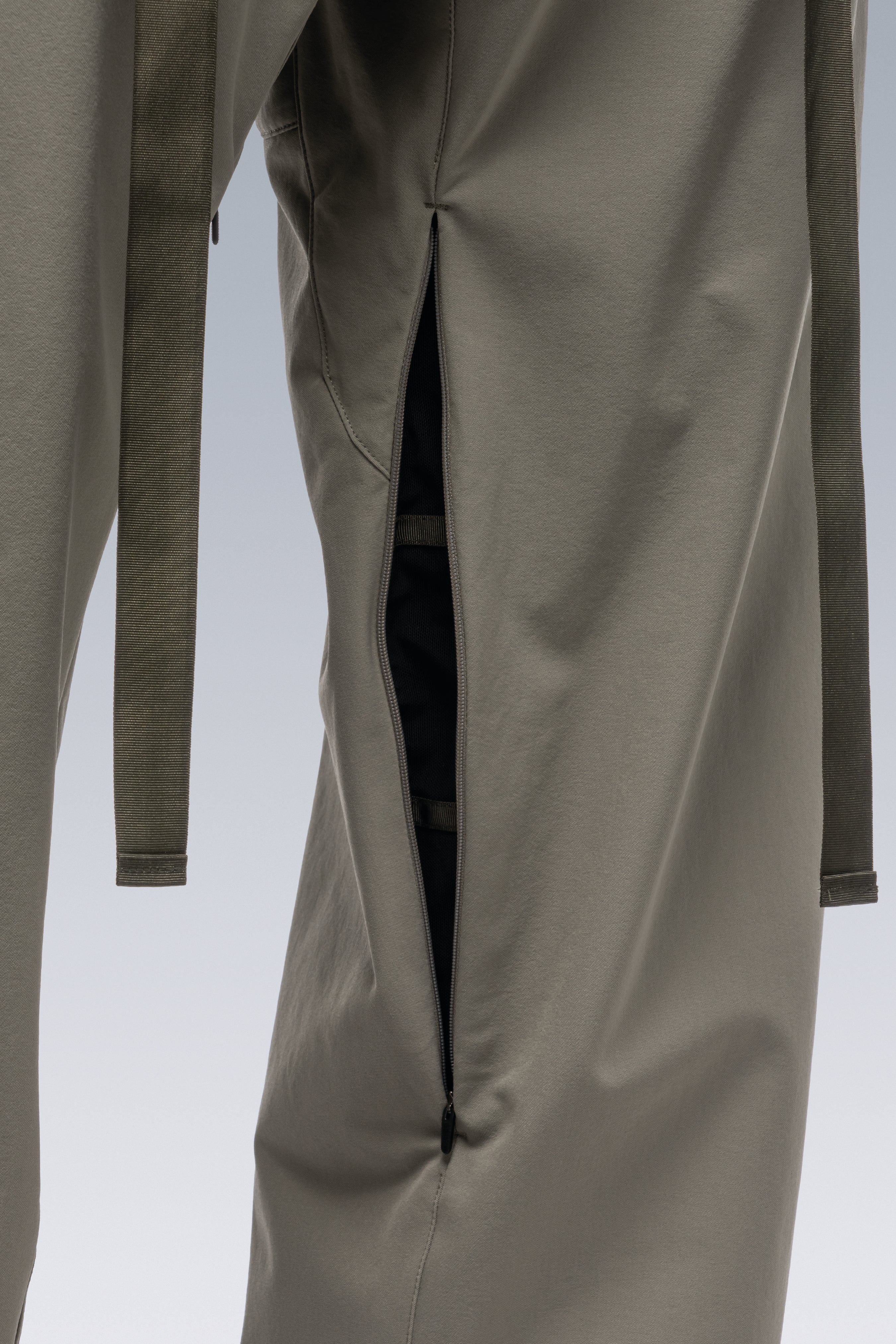 P46-DS schoeller® Dryskin™ Vent Pant - Alpha Green