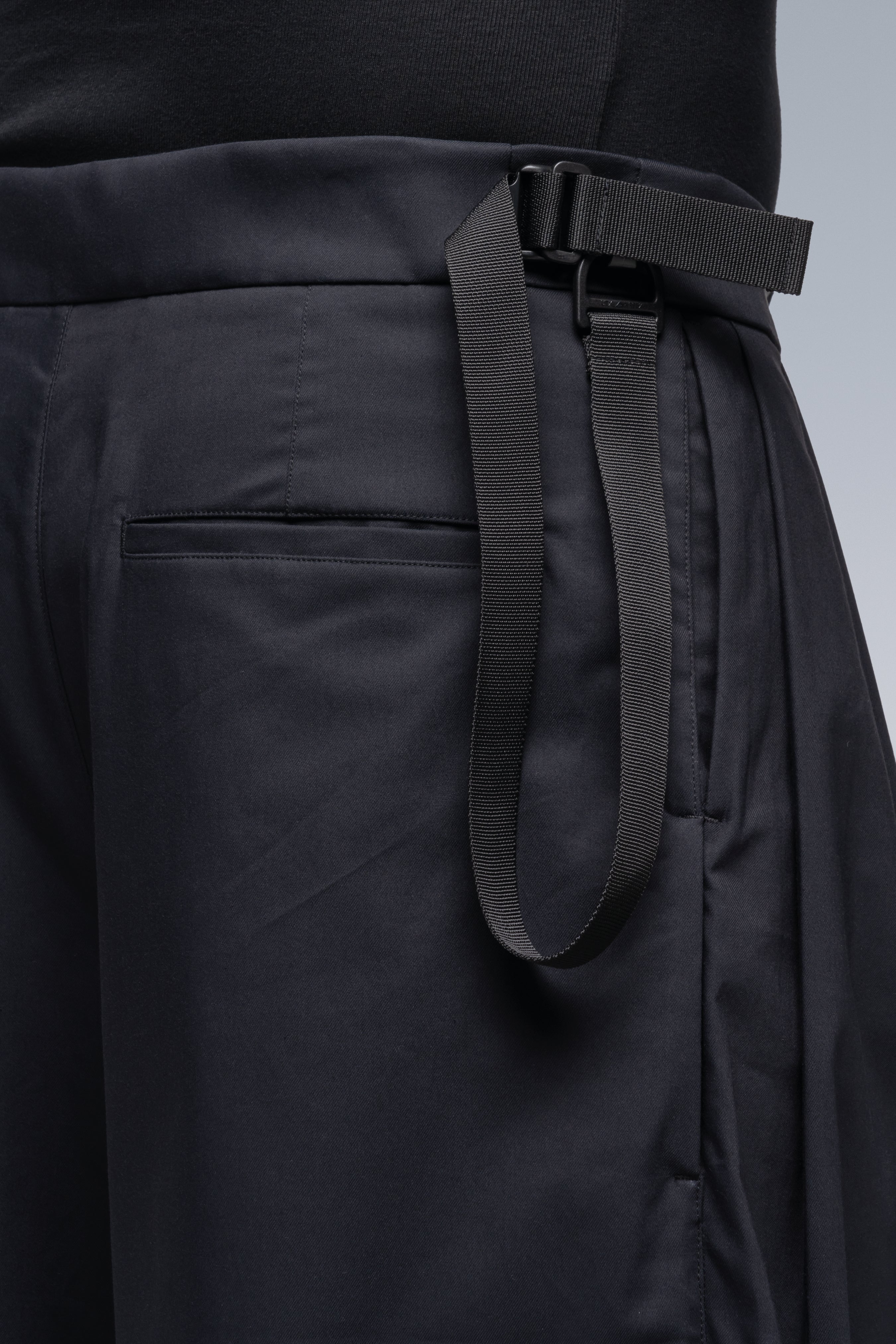 P48-CH Micro Twill Pleated Trouser - Schwarzgrün