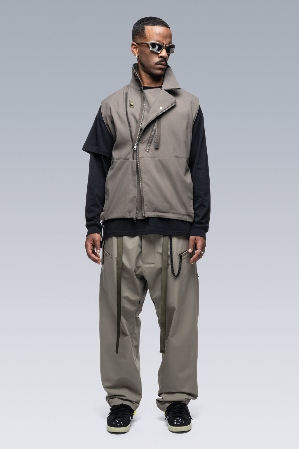 V68-M Nylon Stretch Rider Vest - Dark Grey