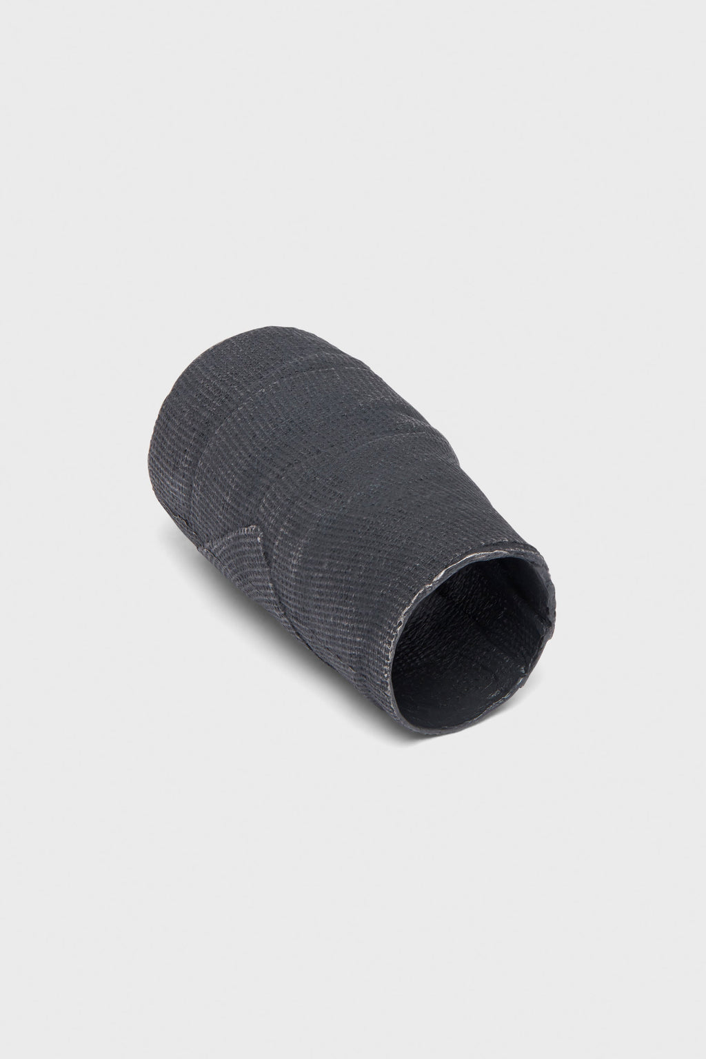 VTGR01 BLACK BANDAGE RING