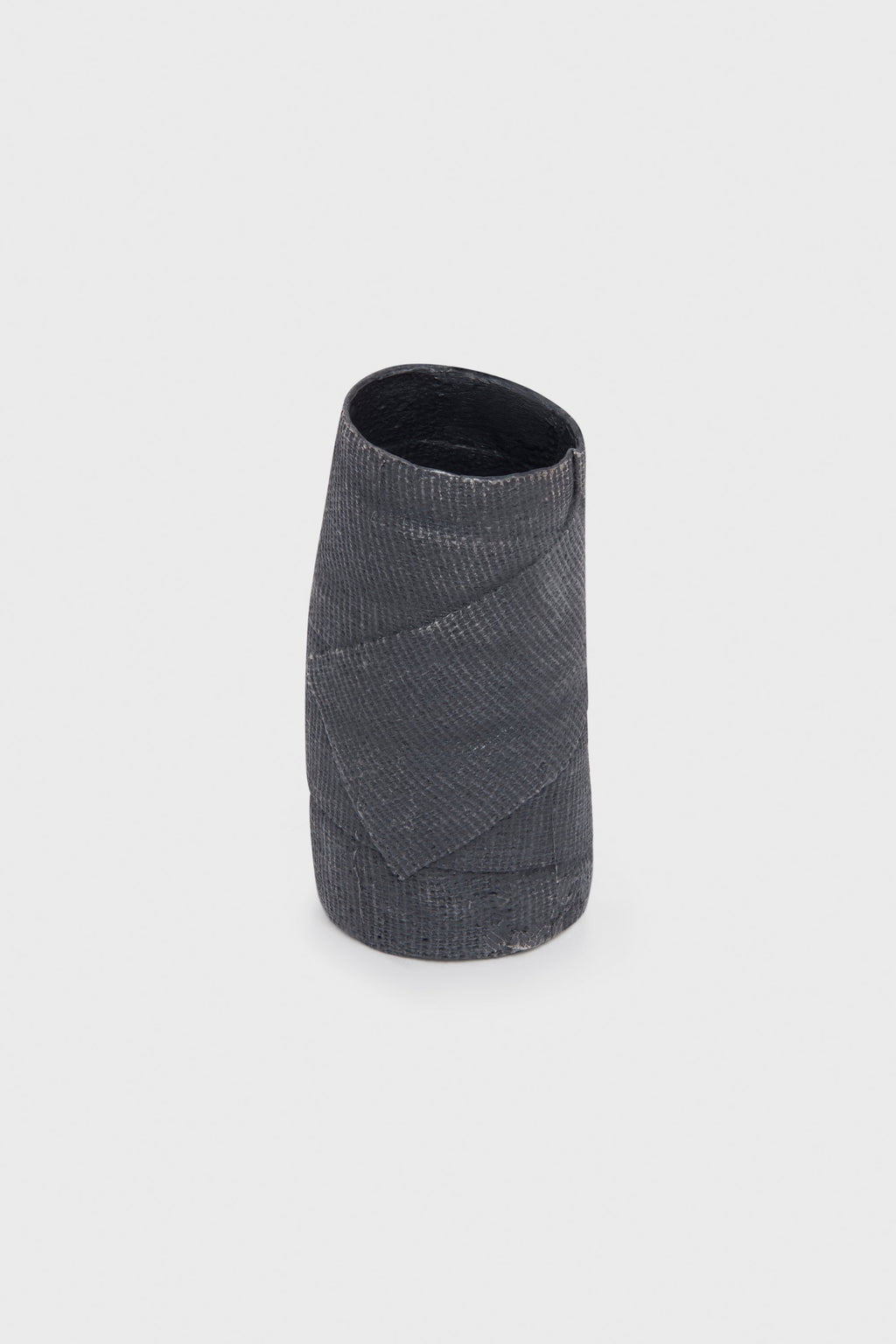 VTGR01 BLACK BANDAGE RING