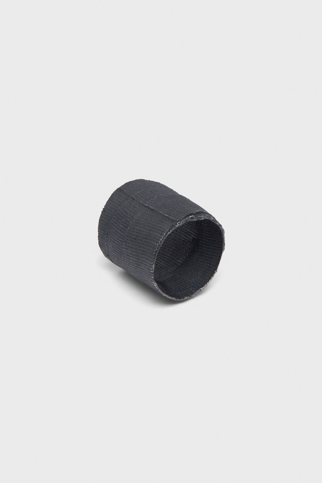 VTGR02 BLACK BANDAGE RING
