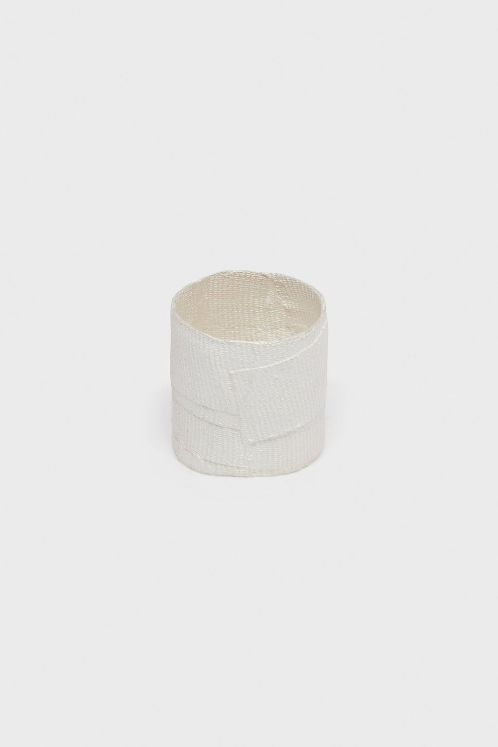 VTGR02 WHITE BANDAGE RING