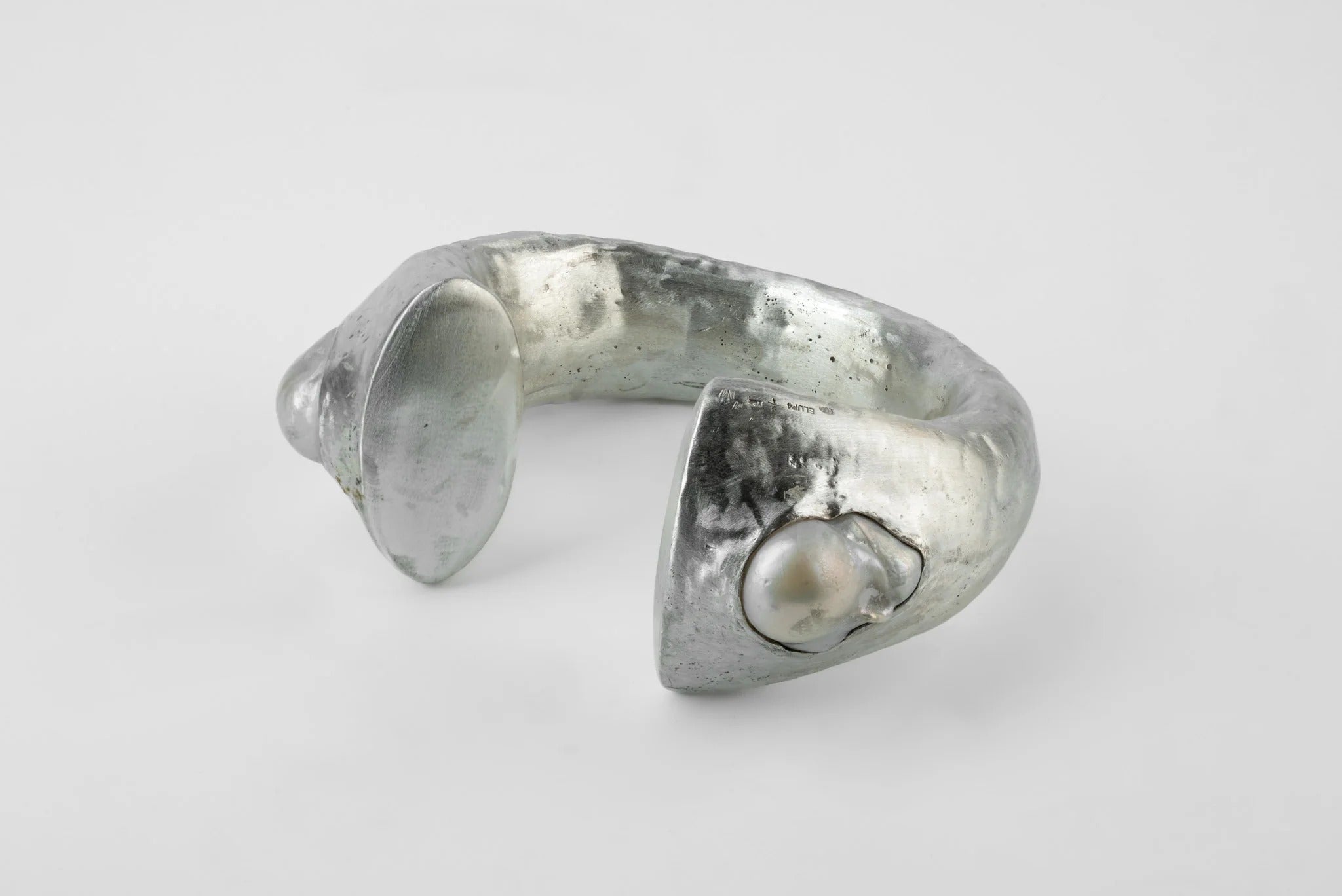 Monster Druid Bracelet (Arc Set, 2-White Pearl, MA+WPRL)