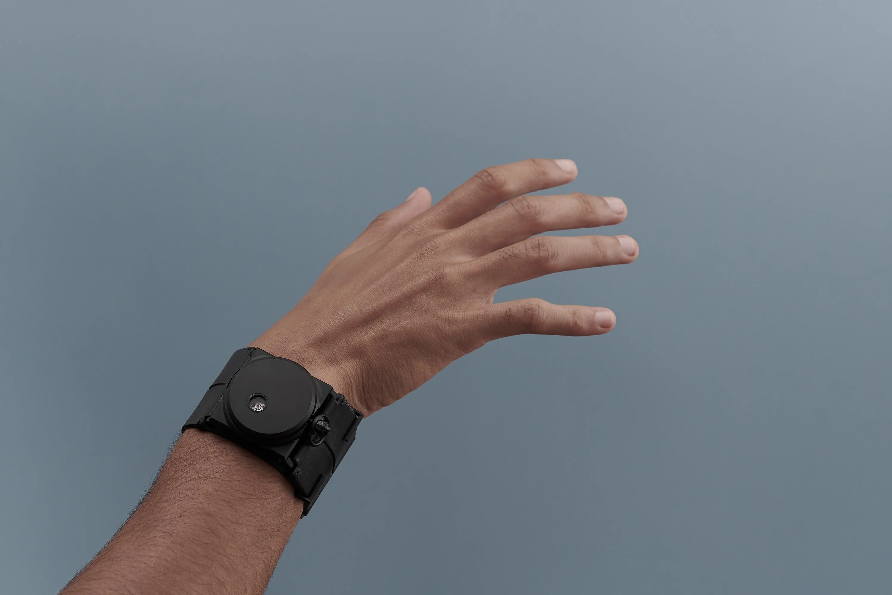 R100 BLACK MATTE / CUFF BLACK