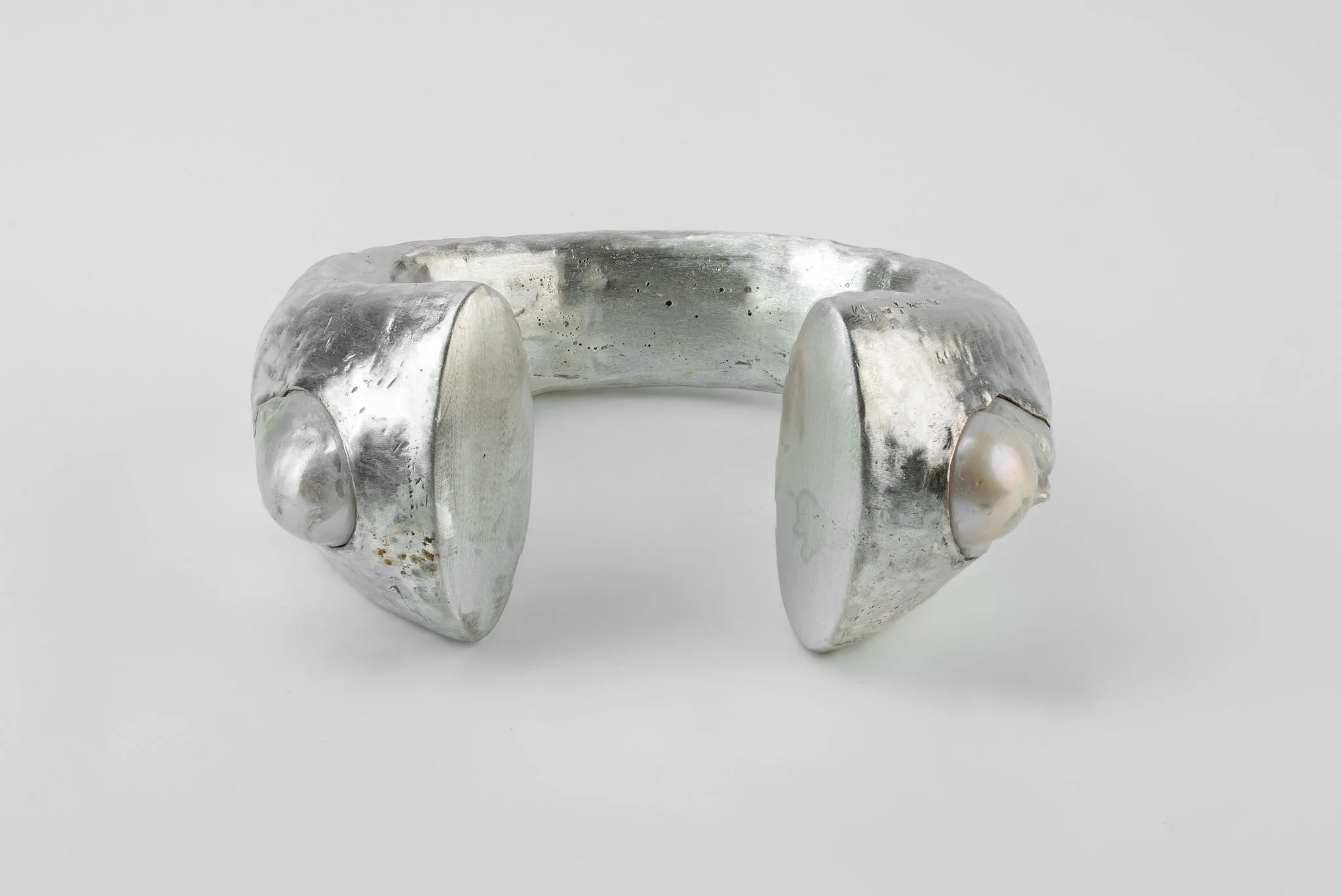 Monster Druid Bracelet (Arc Set, 2-White Pearl, MA+WPRL)
