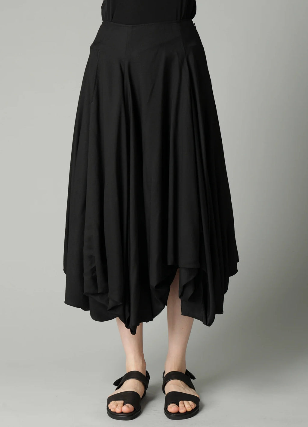 PANEL BALLOON SKIRT BLACK