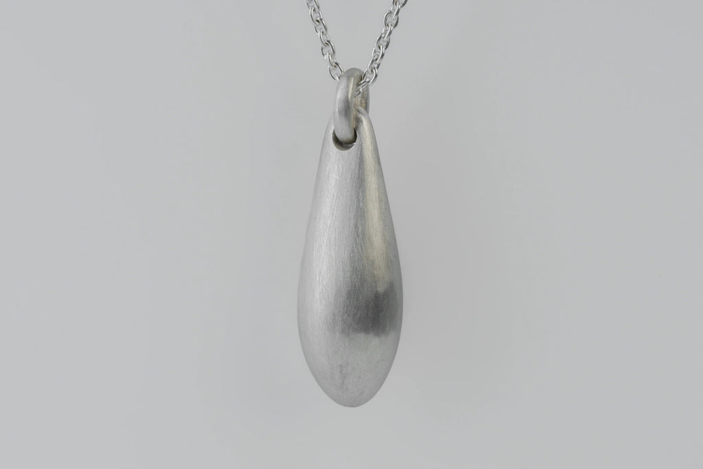 Chrysalis Necklace (Cremaster Emergence, Amber, MA+AMB)