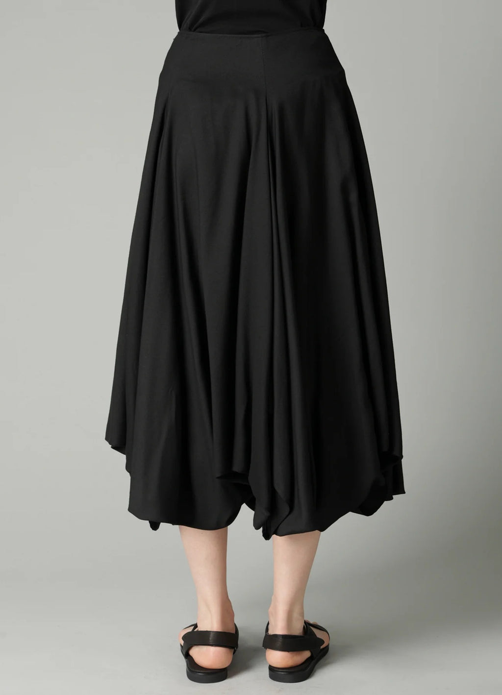 PANEL BALLOON SKIRT BLACK