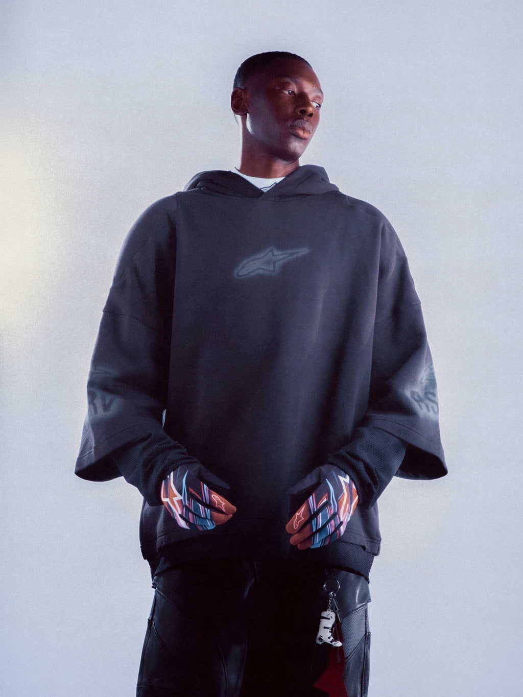 DISCHARGED HOODIE BLACK