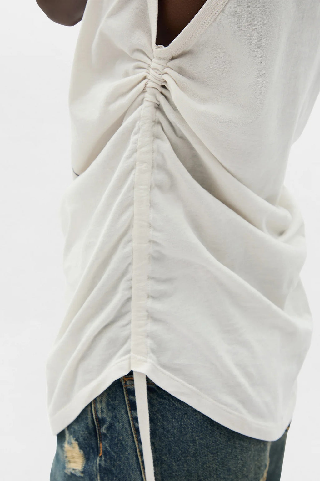 MEXI WRINKLED CROPPED TANK TOP WITH "WILDFLOWER" PRINT IVORY