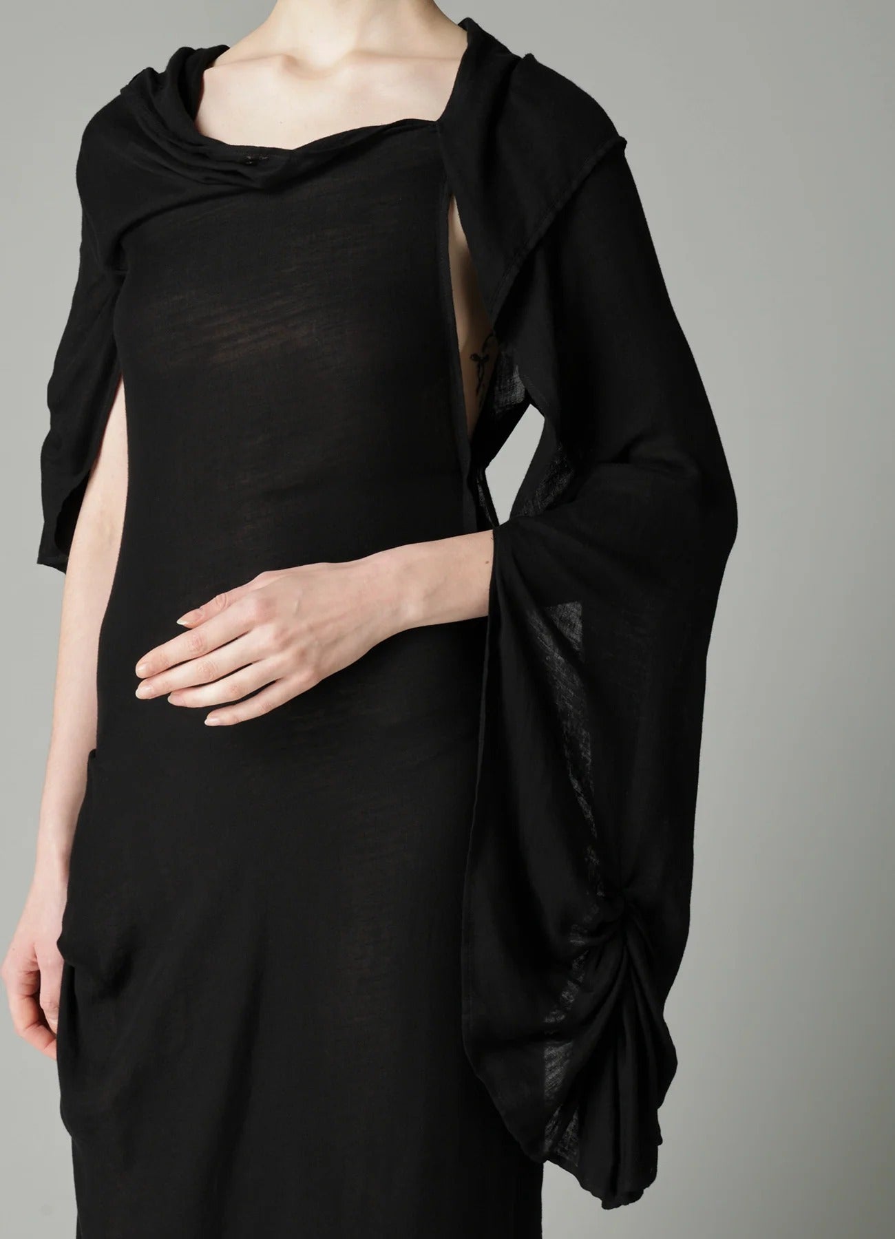 L LONG SLEEVE DRESS A BLACK