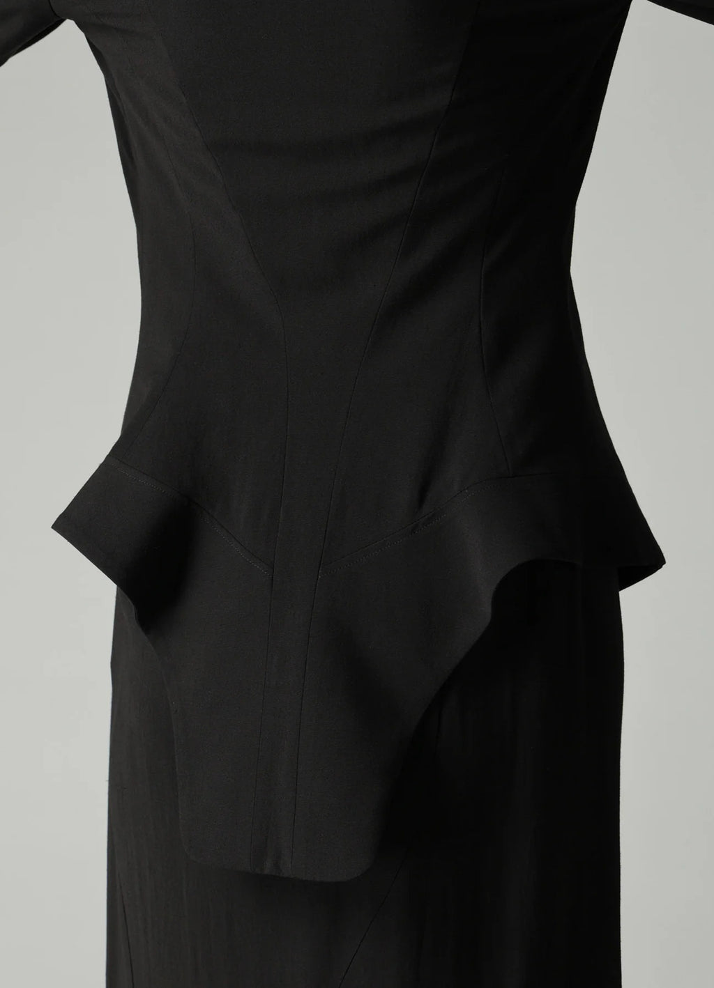 SWALLOW TAIL JACKET