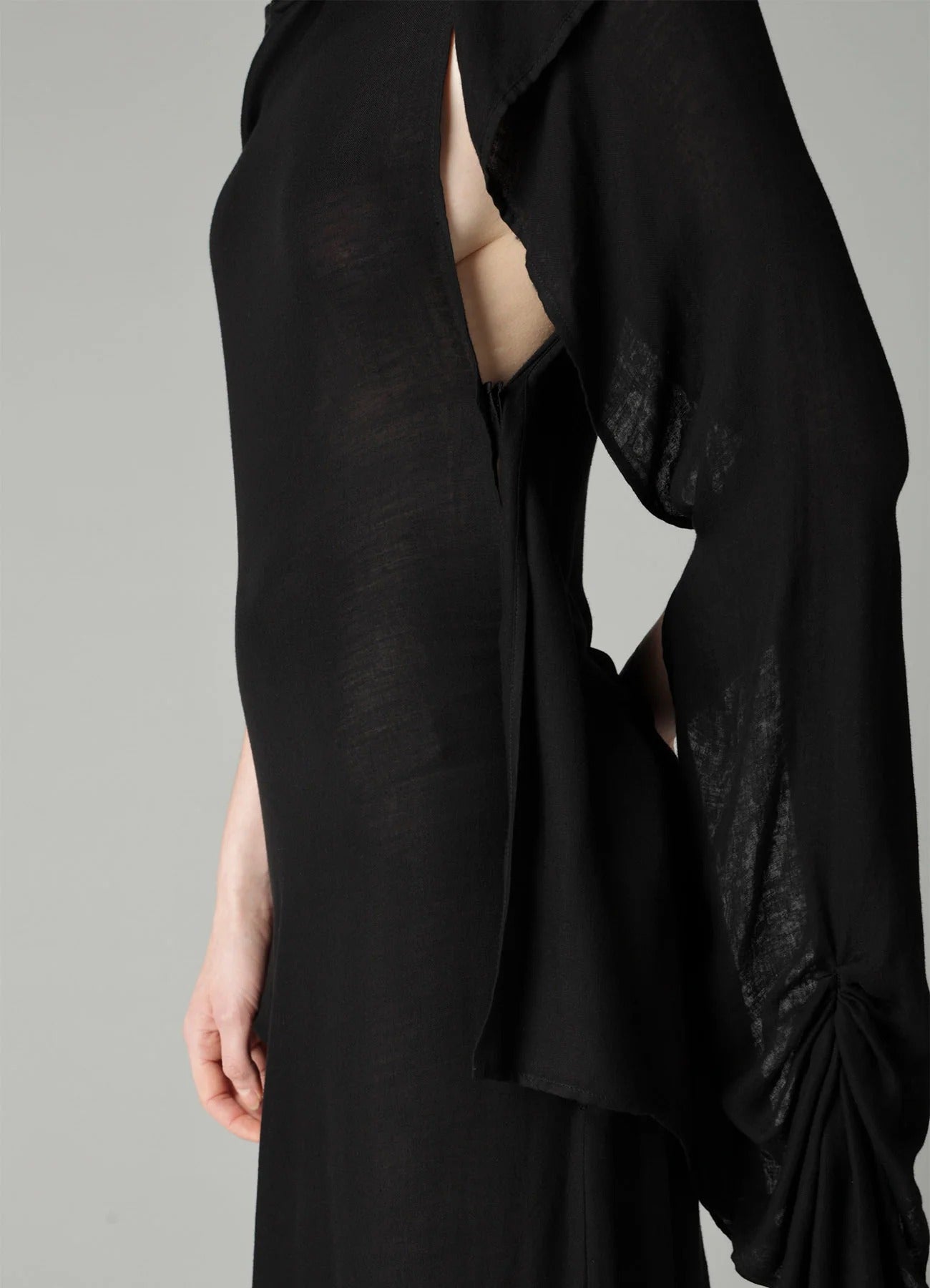 L LONG SLEEVE DRESS A BLACK
