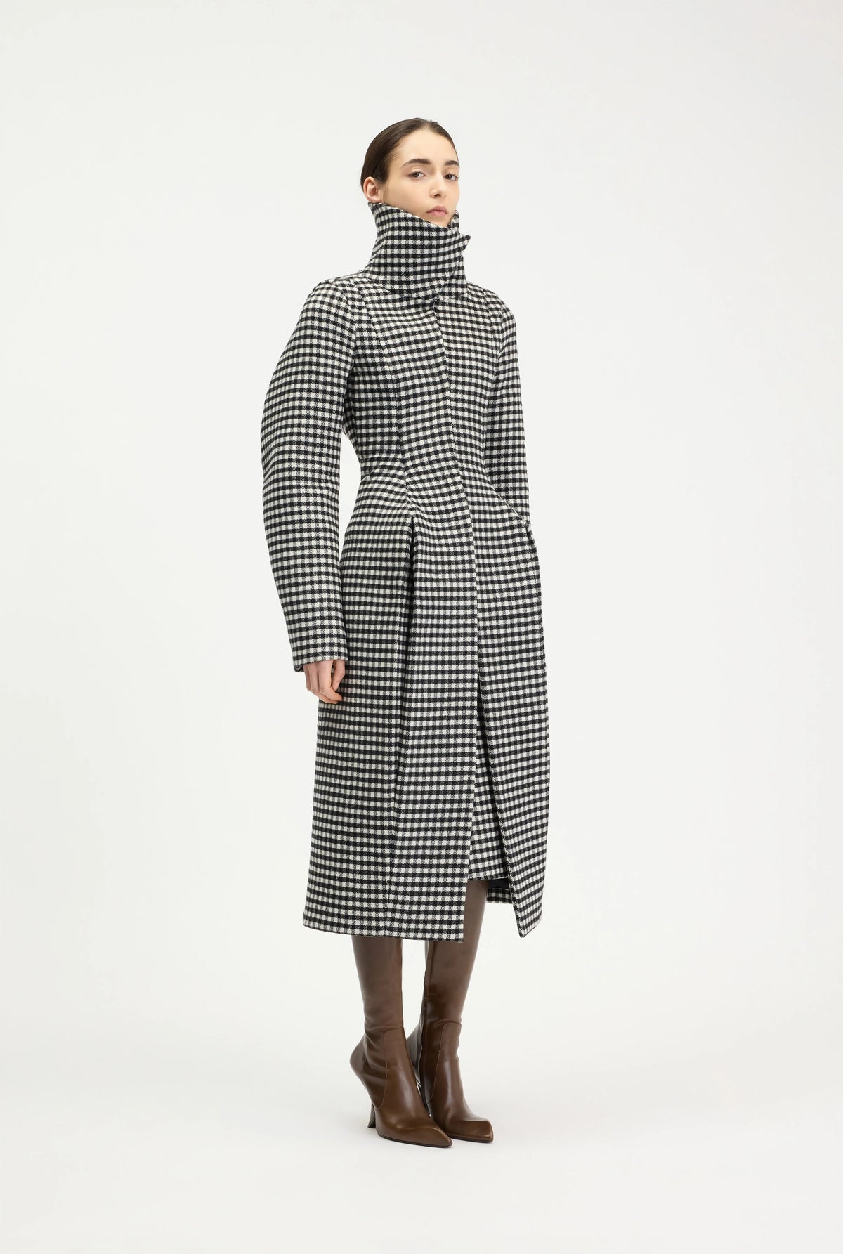 CHECK NEOPRENE PLEATED COAT BLACK/WHITE