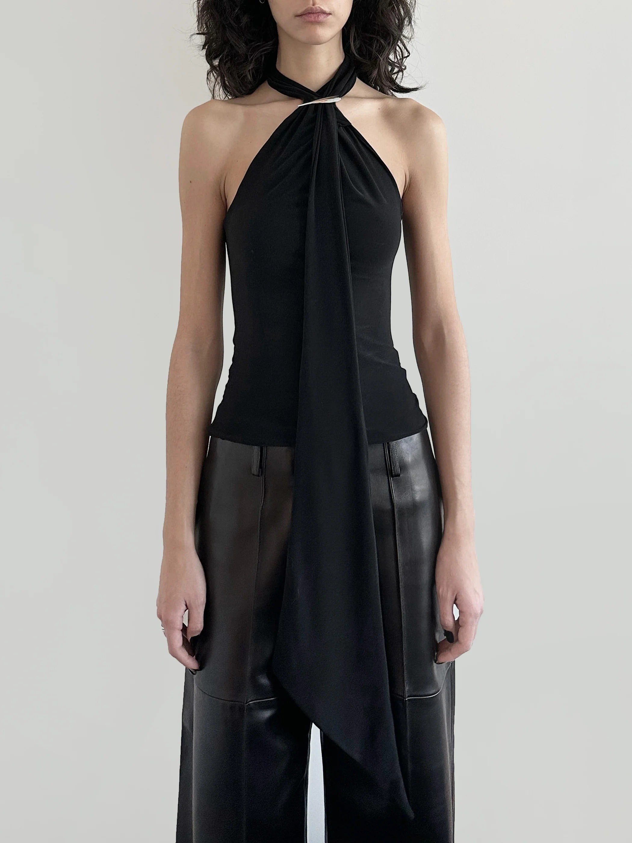 CLAW HALTER SCARF TOP