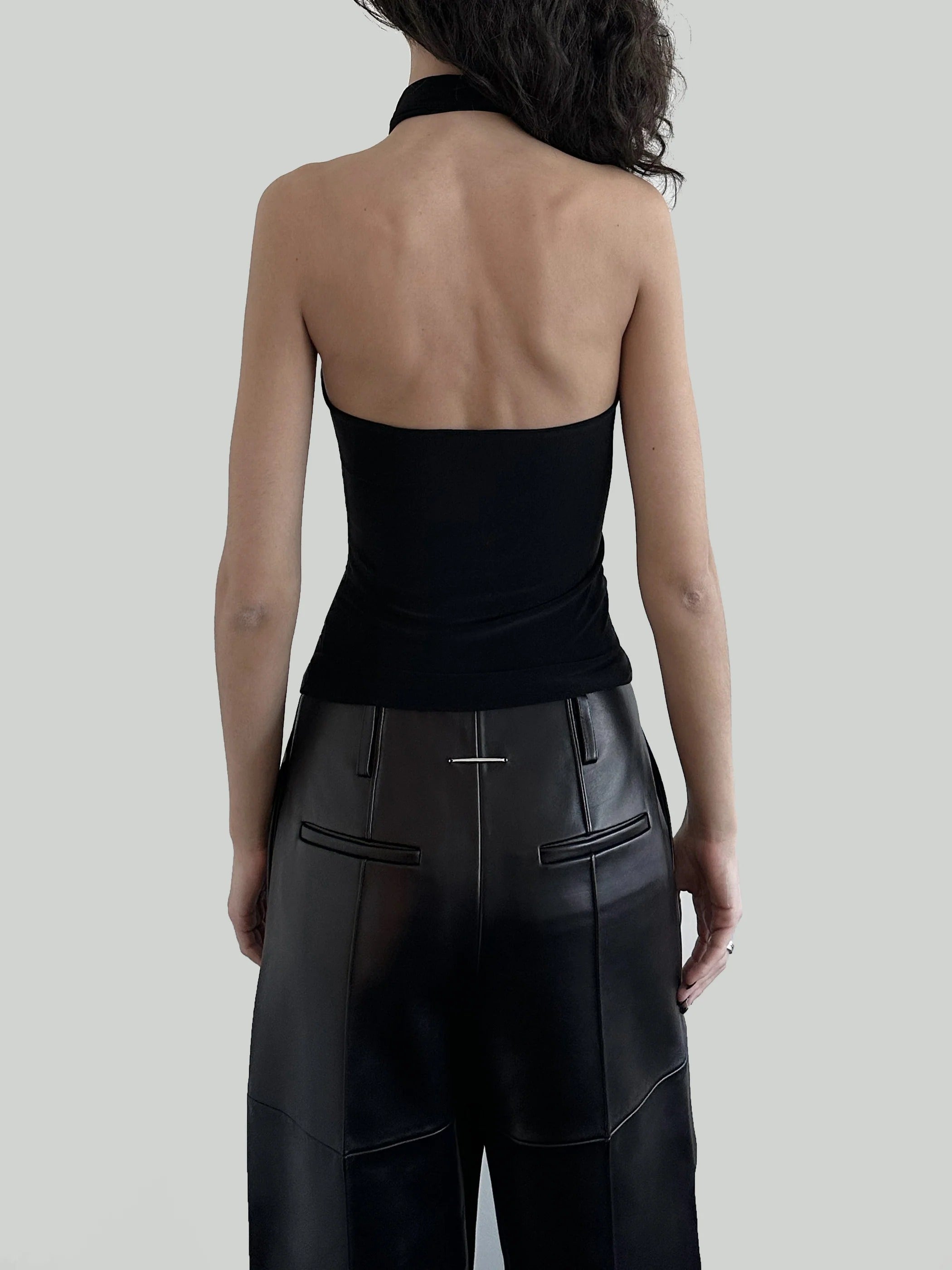 CLAW HALTER SCARF TOP