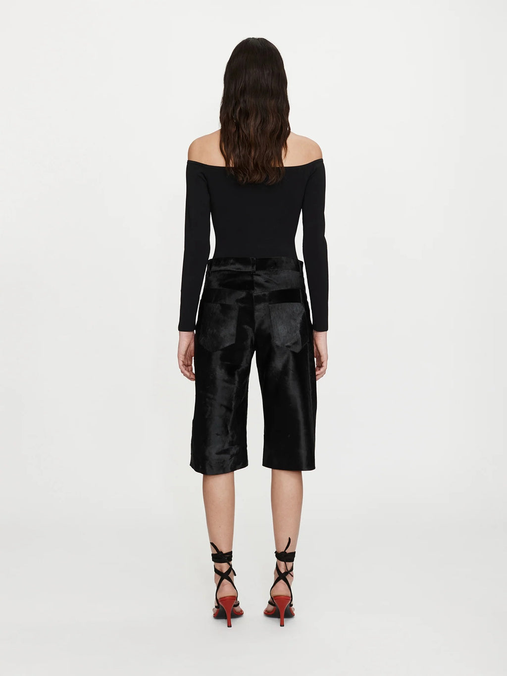ODESSA ARCED KNITTED L/S TOP BLACK