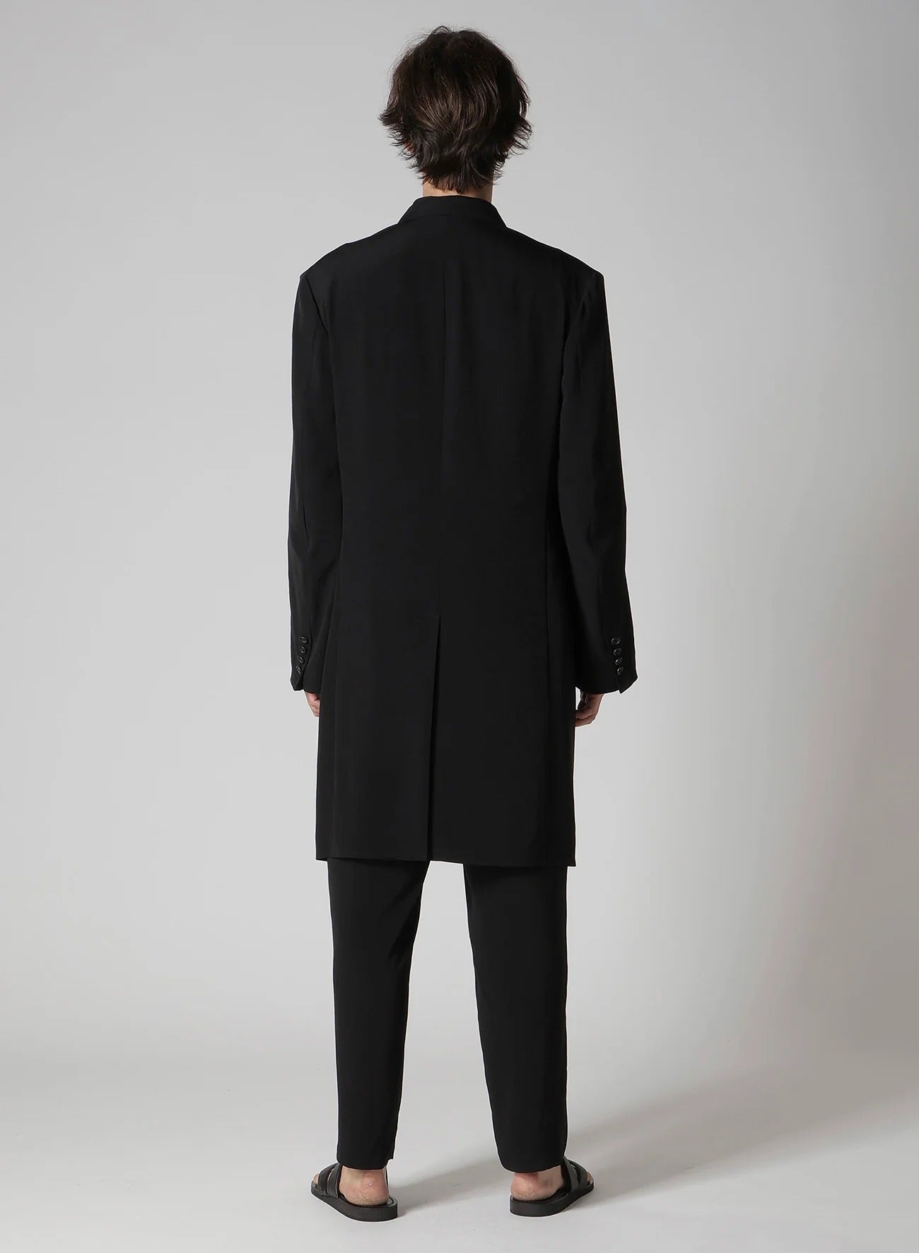 4 BUTTUN LONG SUIT