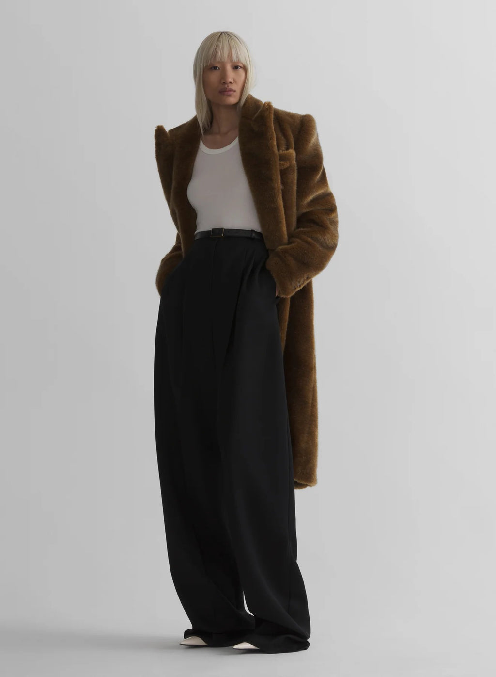 MASCULINE DOUBLE BREASTED COAT BROWN