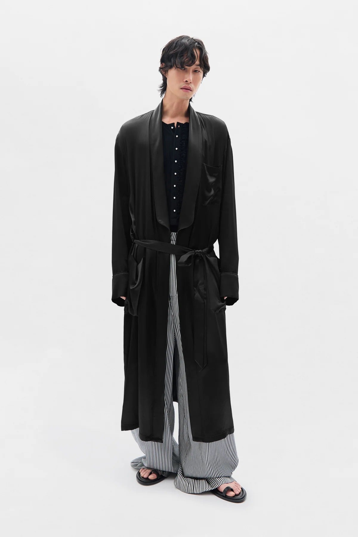VORM FLUID BELTED LOUNGE COAT WITH "THE SOLITARY ONE" EMBROIDERY ON BACK BLACK