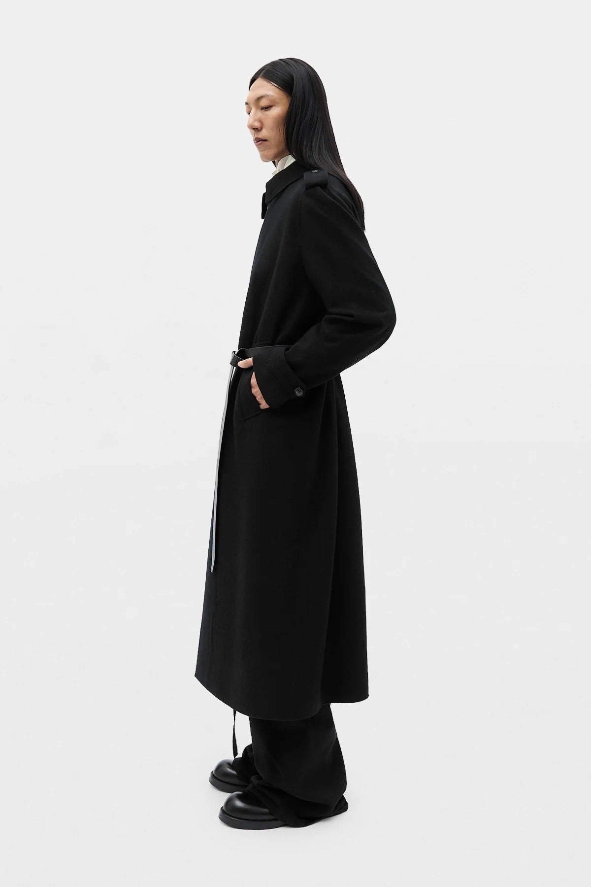 WILMER CAR COAT WITH LEATHER BELT BLACK