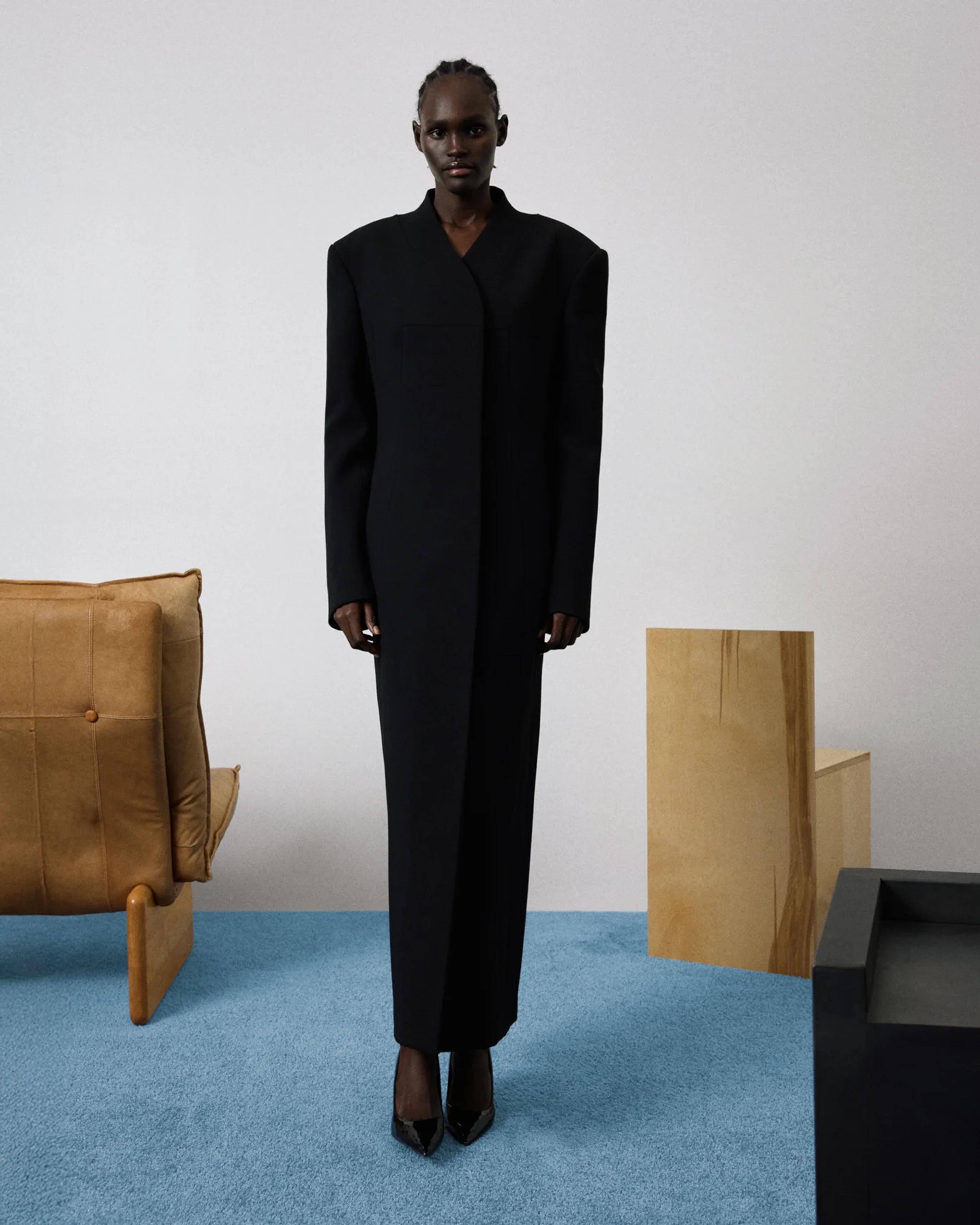 HOURGLASS COAT BLACK