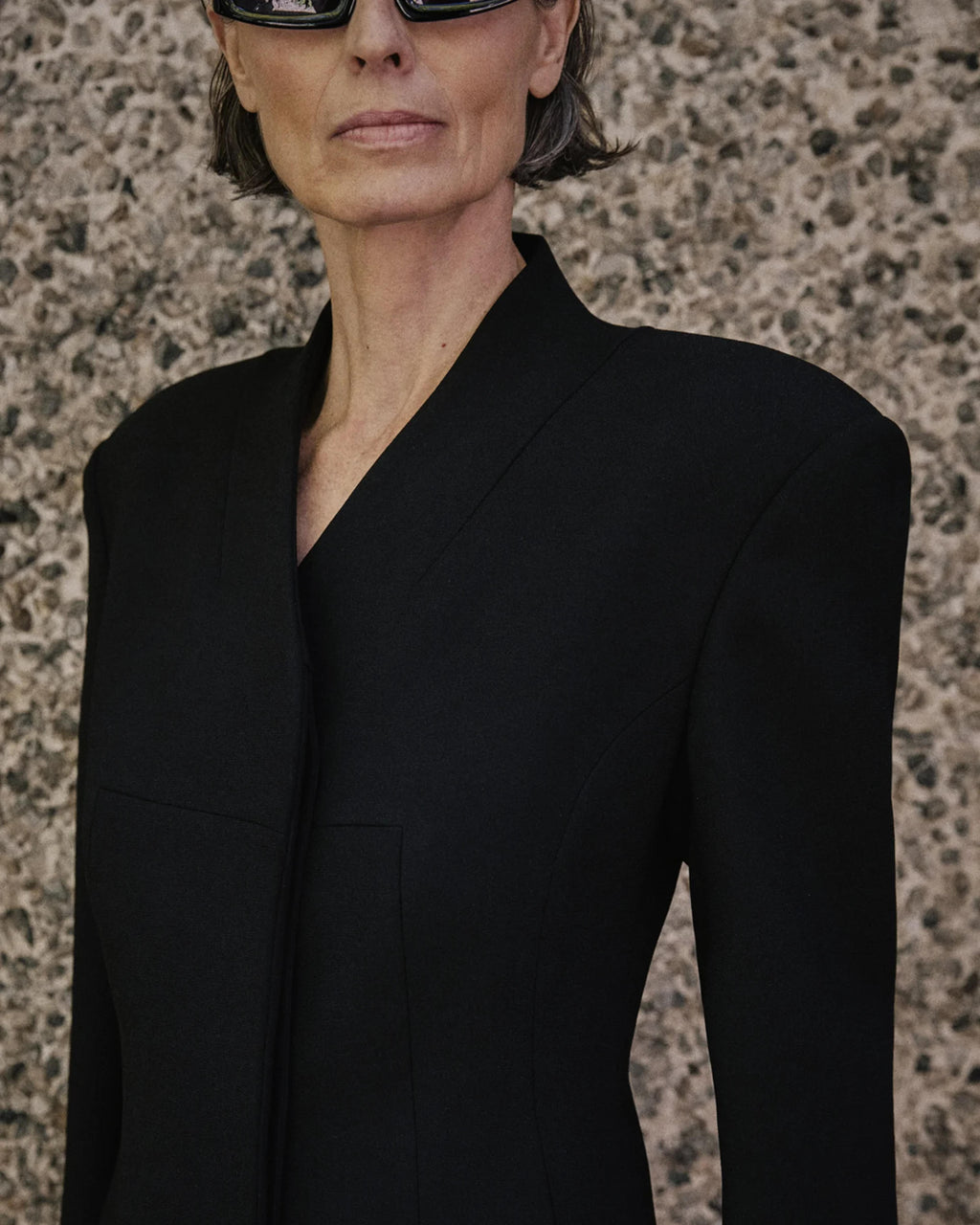 HOURGLASS COAT BLACK