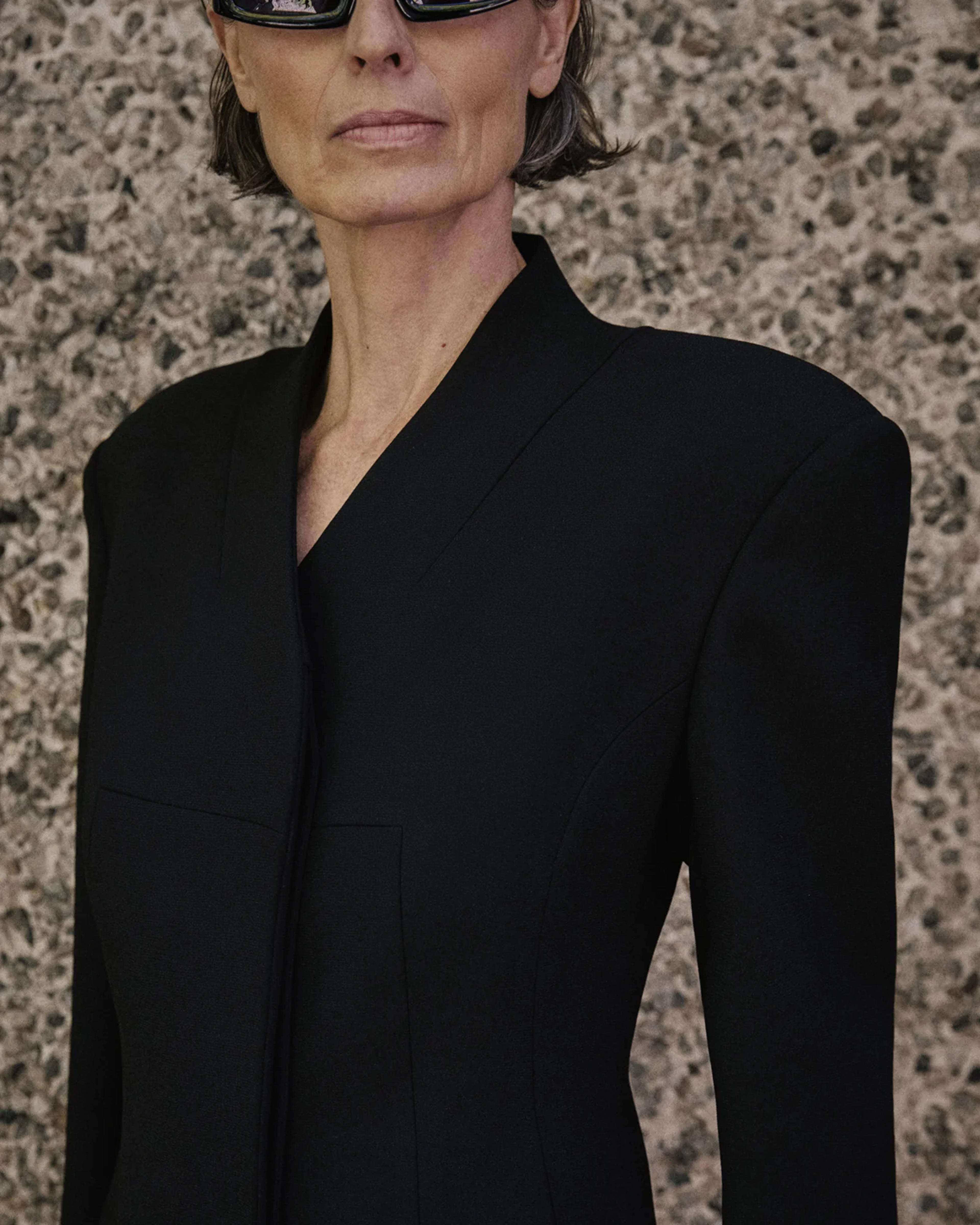 HOURGLASS COAT BLACK