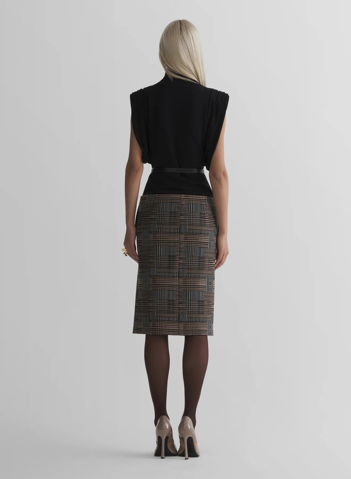 DRAPED SLEEVELESS TOP BLACK