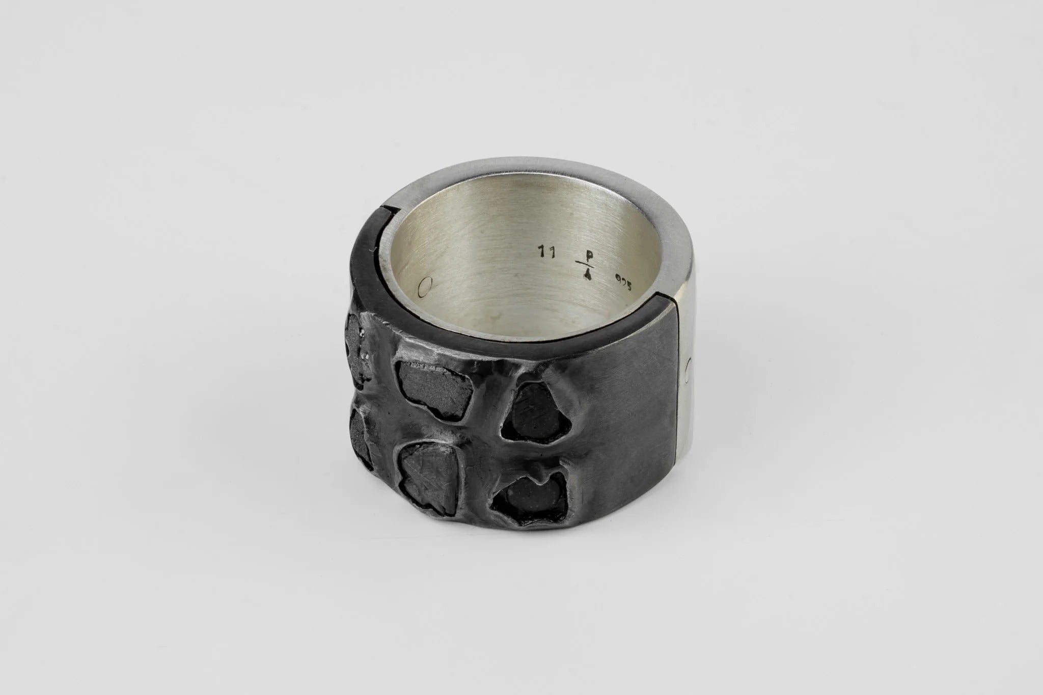 Sistema Ring (Terrestrial Surfaced, 1.6 CT, 6 Black Diamond Fragments, 17mm, MA+KA+KFRDIA)