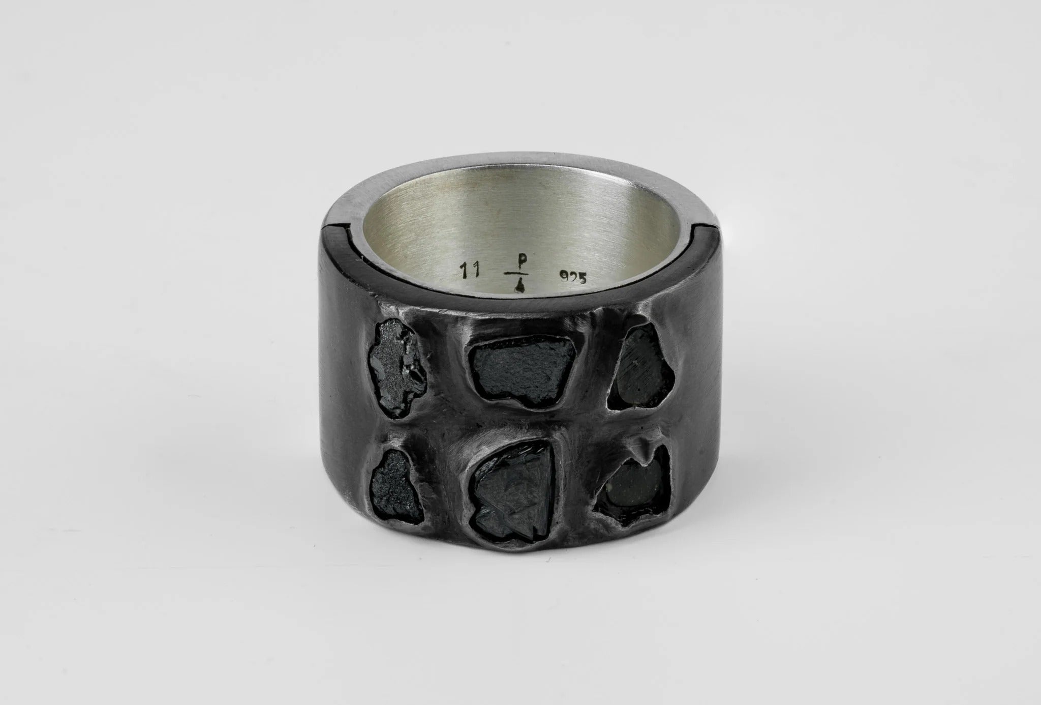 Sistema Ring (Terrestrial Surfaced, 1.6 CT, 6 Black Diamond Fragments, 17mm, MA+KA+KFRDIA)