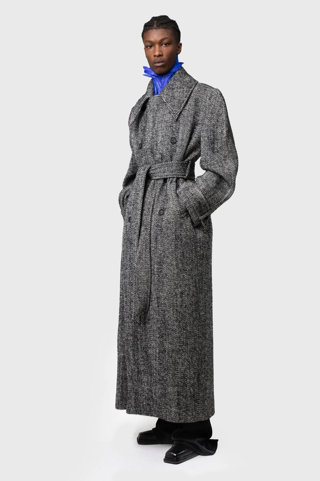 STRUCTURED RAGLAN COAT BLACK WHITE