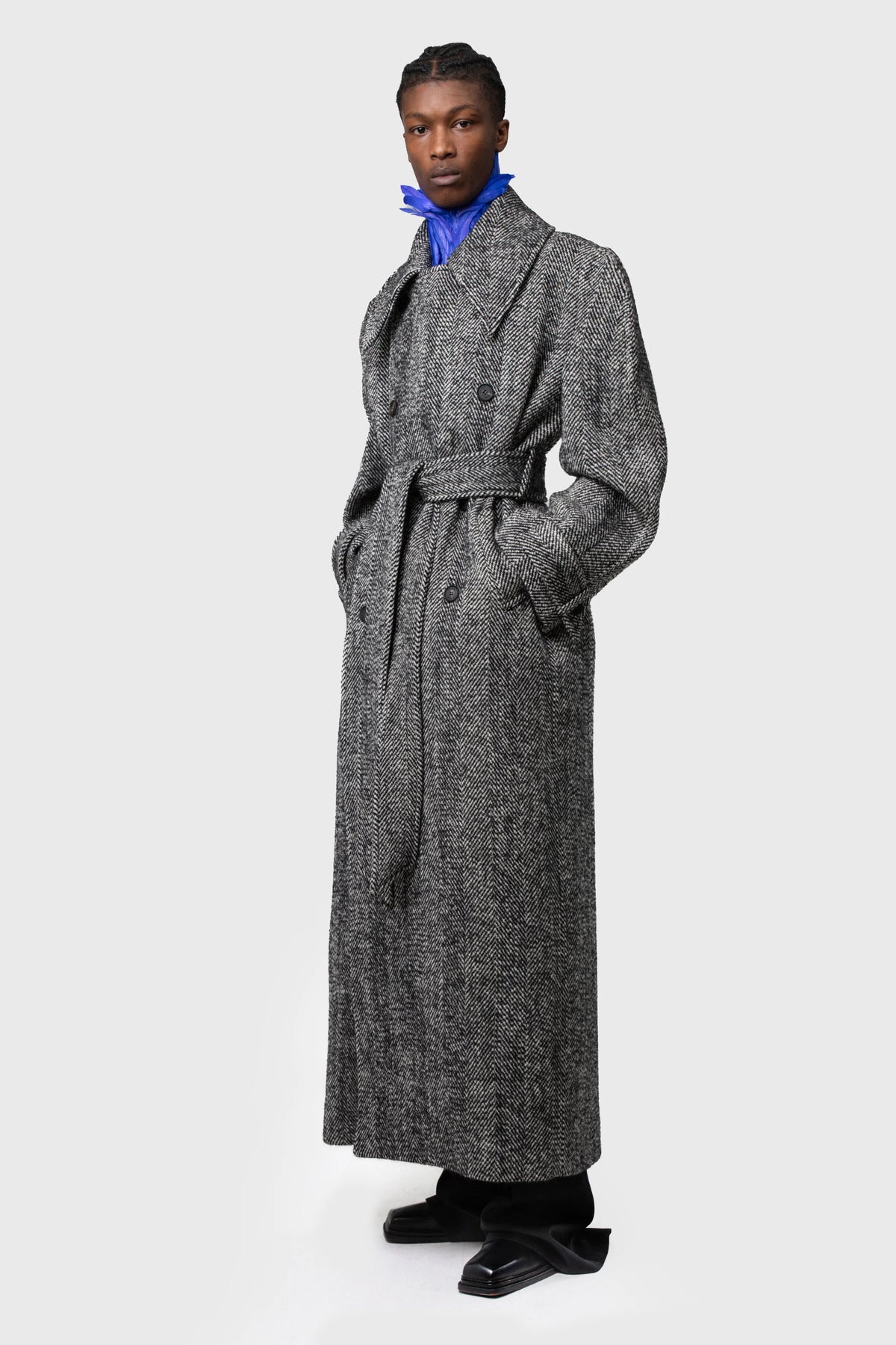 STRUCTURED RAGLAN COAT BLACK WHITE