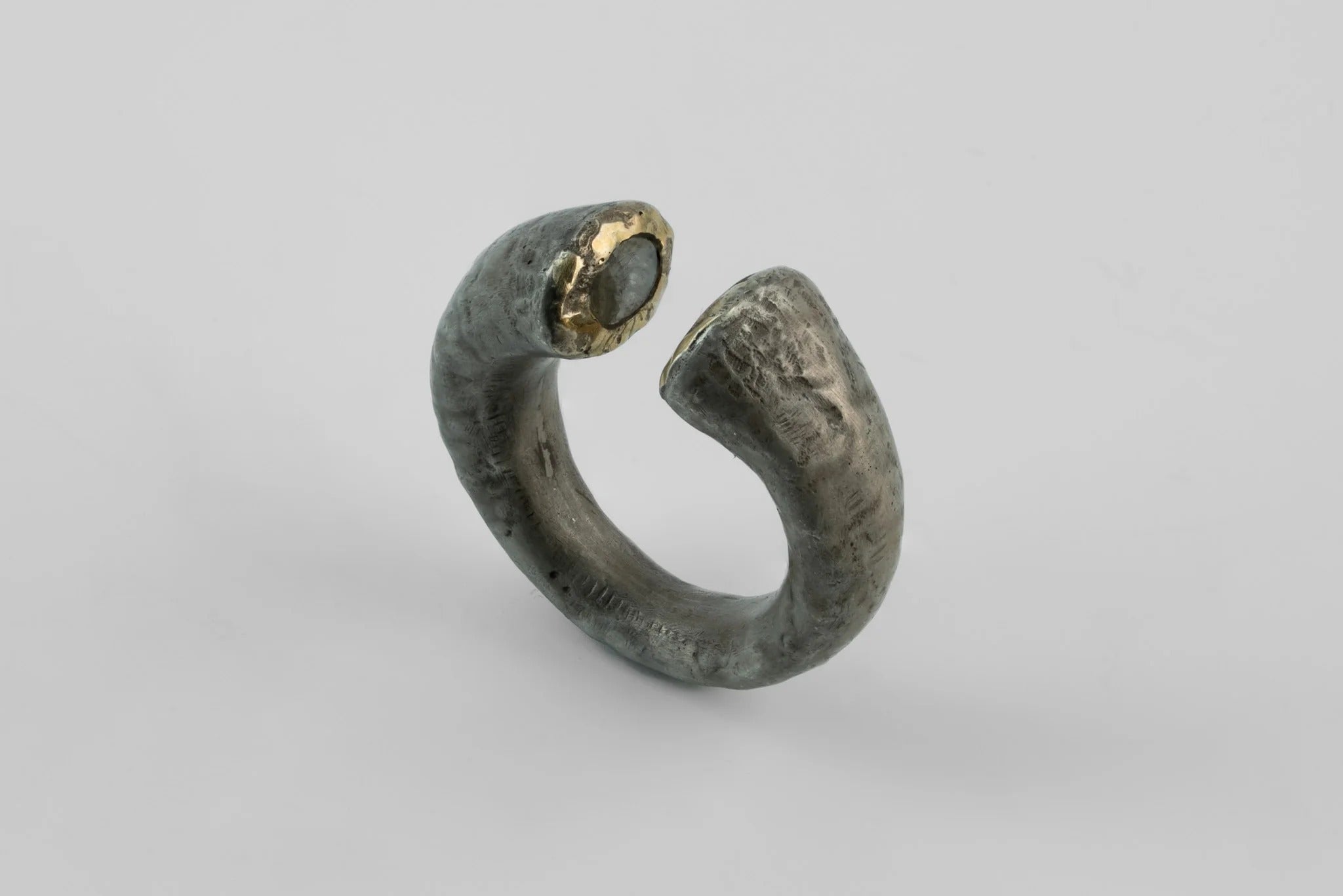 Druid Ring (Hoof Set, Fuse, 0.4 CT, 2 Diamond Slabs, DA18K+DIA)