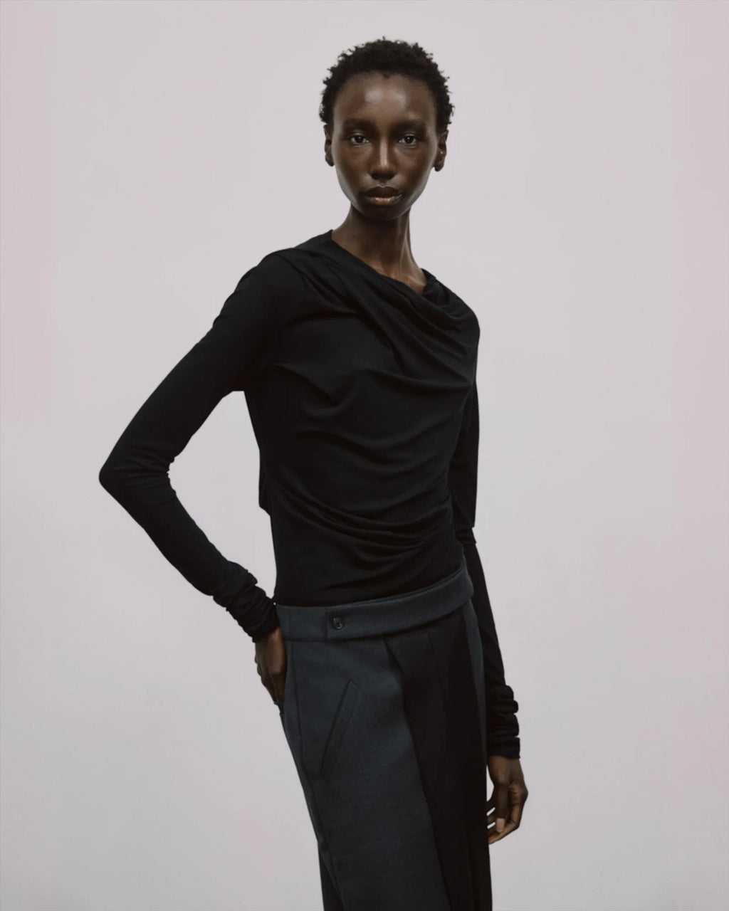 DRAPE TOP BLACK