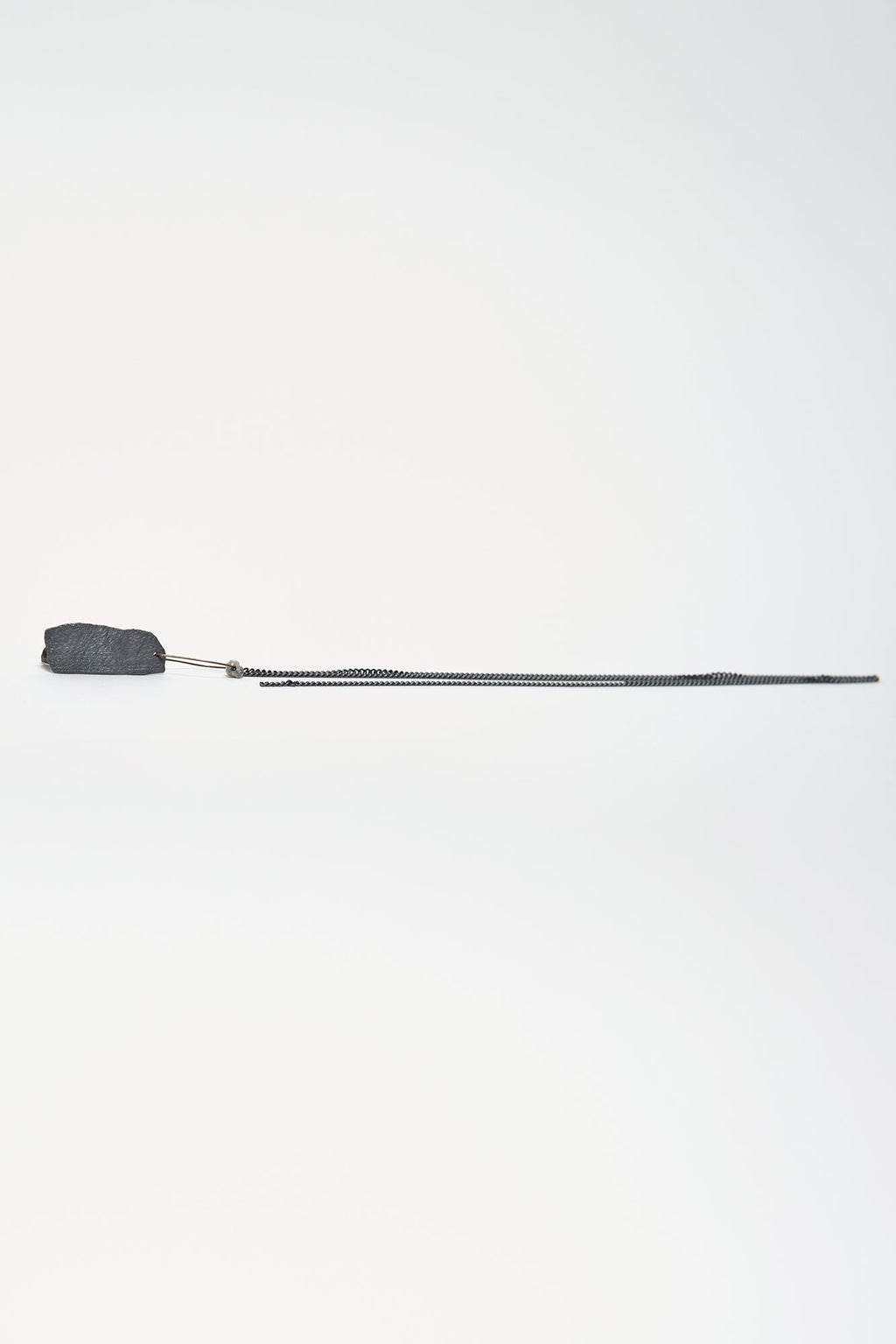 BLACK EAR STUD W/ CHAIN