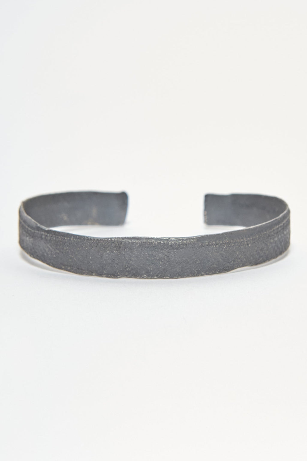 BLACK SILVER BANGLE (WIDE)