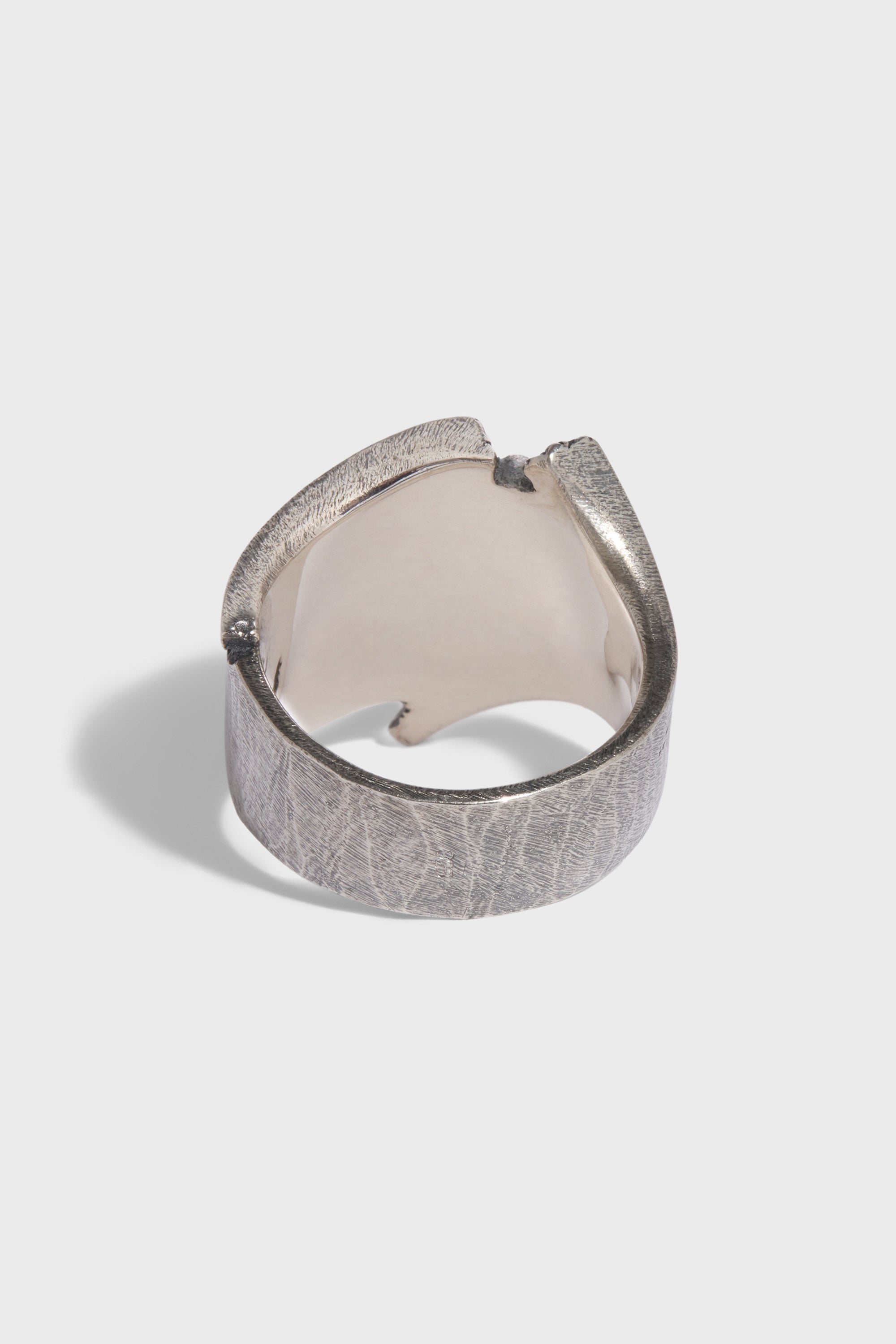 TWISTED EDGES RING