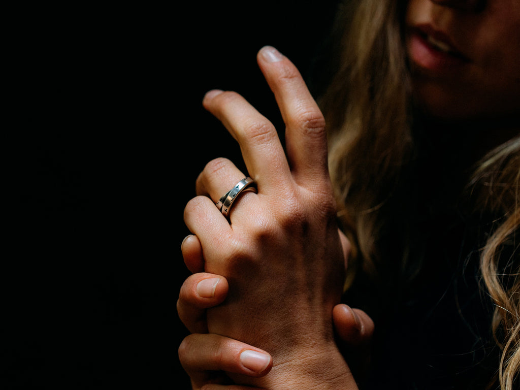 CROSS RING BIRD FLIGHT