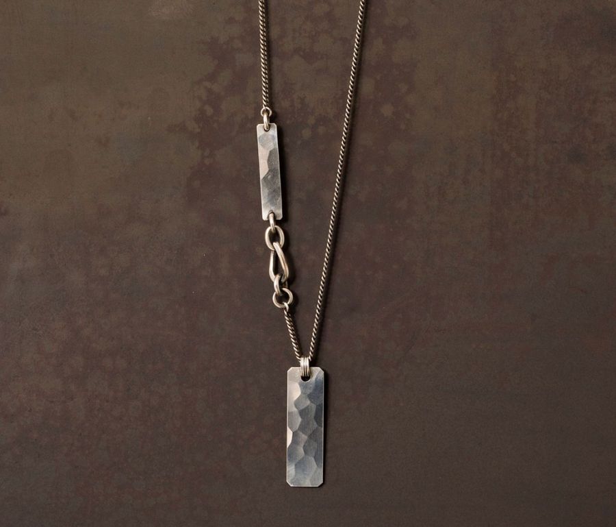 NECKLACE TAG HAMMERED